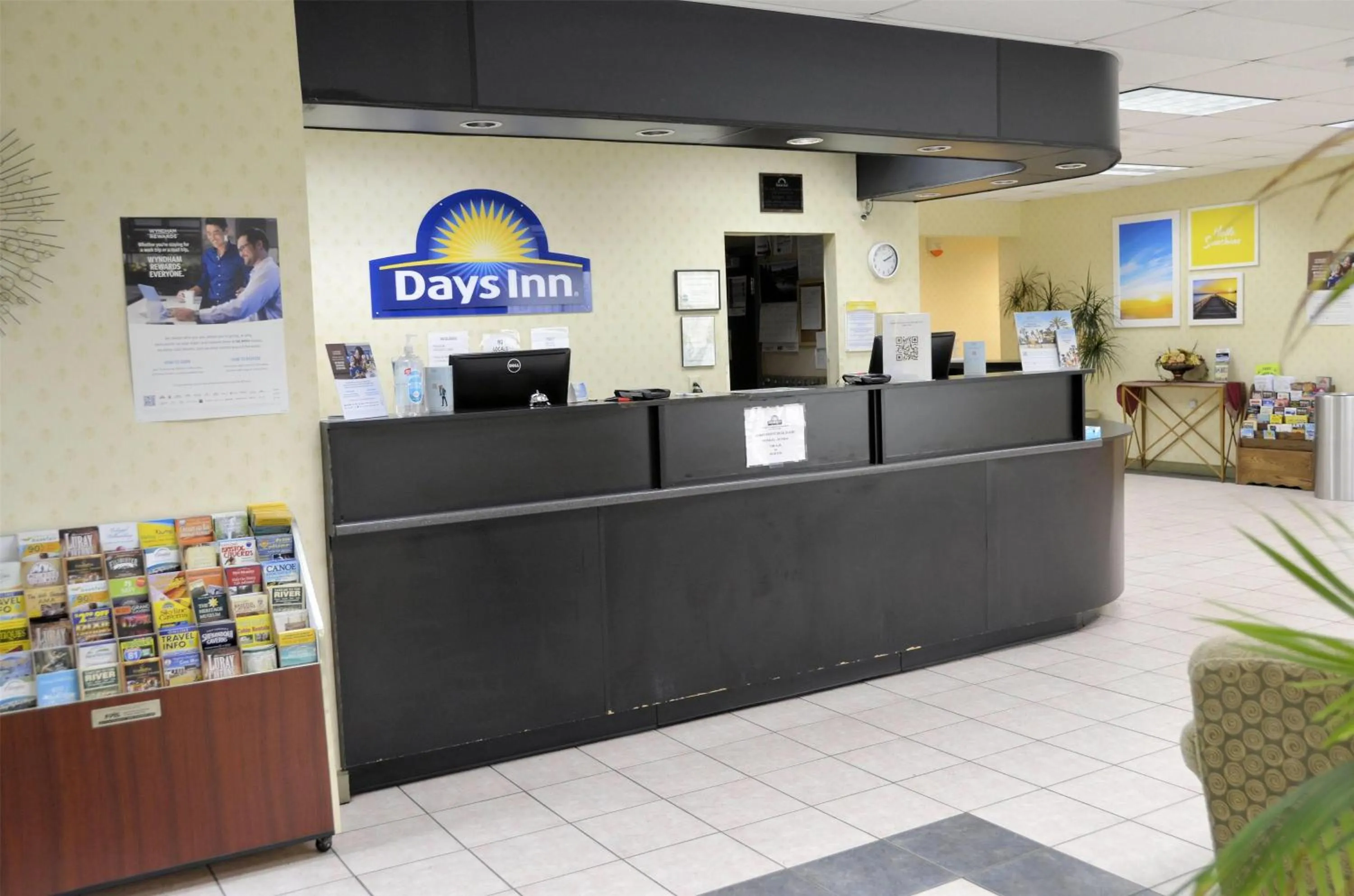 Lobby or reception in Days Inn by Wyndham Luray Shenandoah