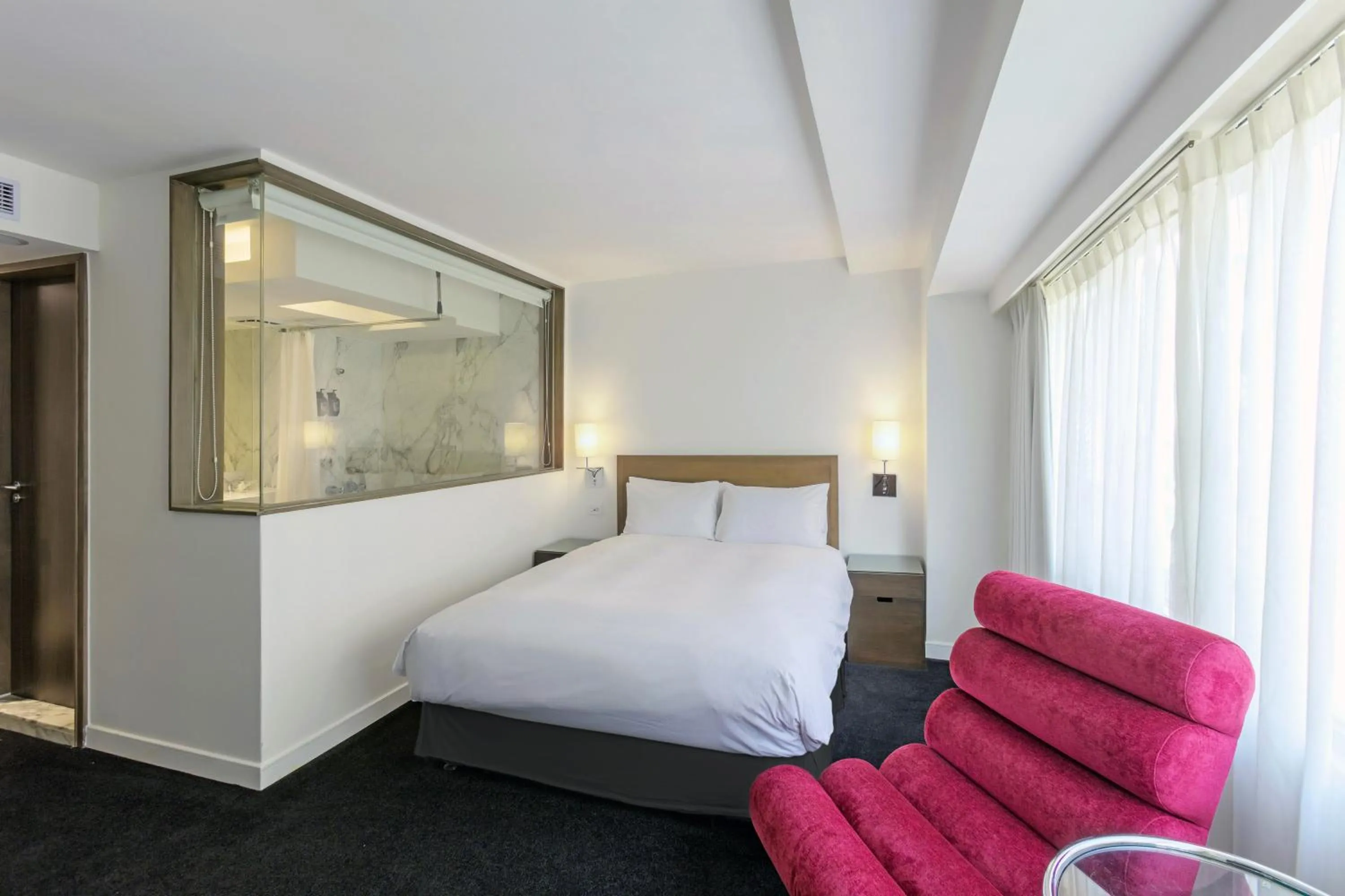 Photo of the whole room, Bed in United Hotel