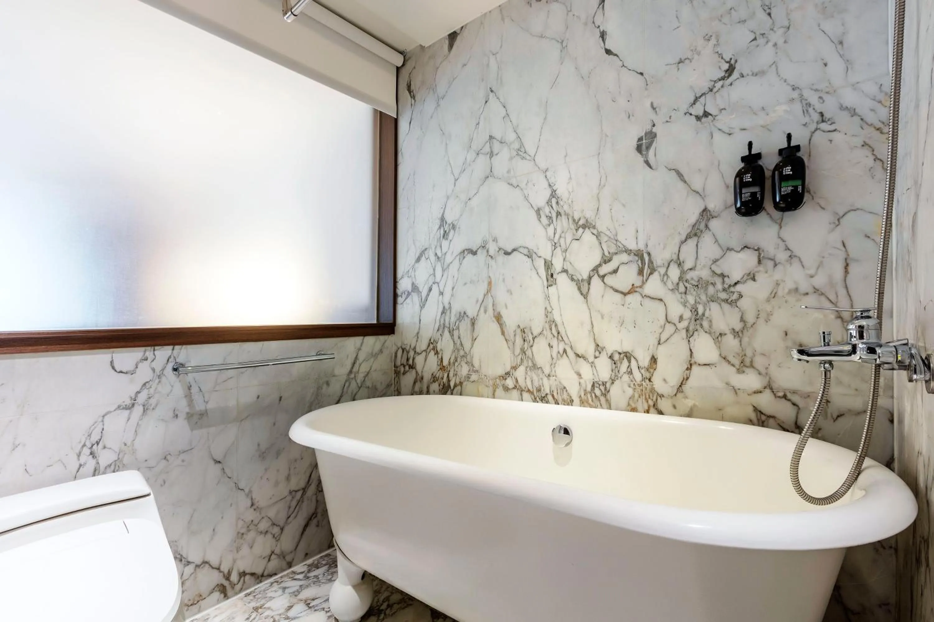 Bath in United Hotel