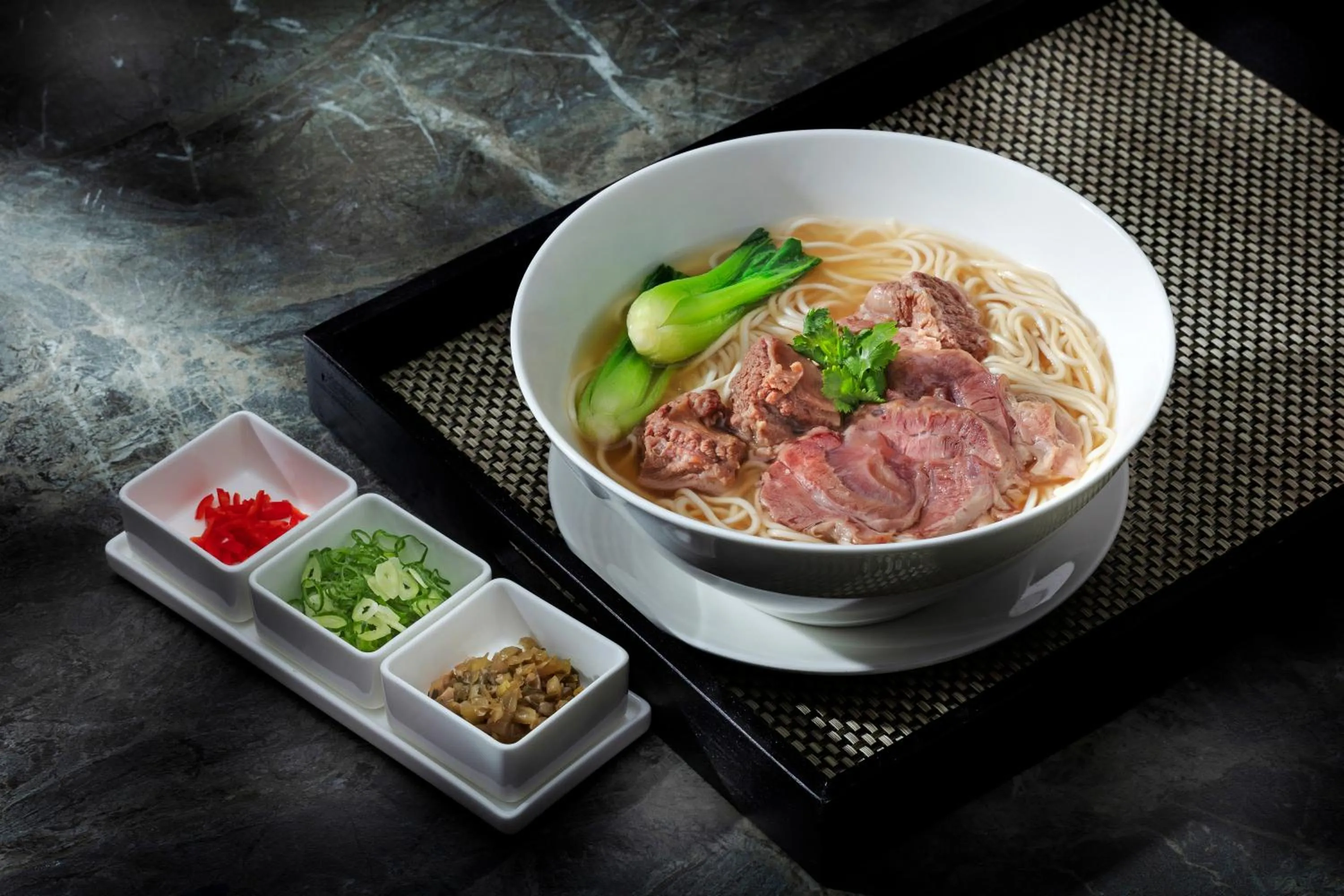 Restaurant/places to eat in United Hotel