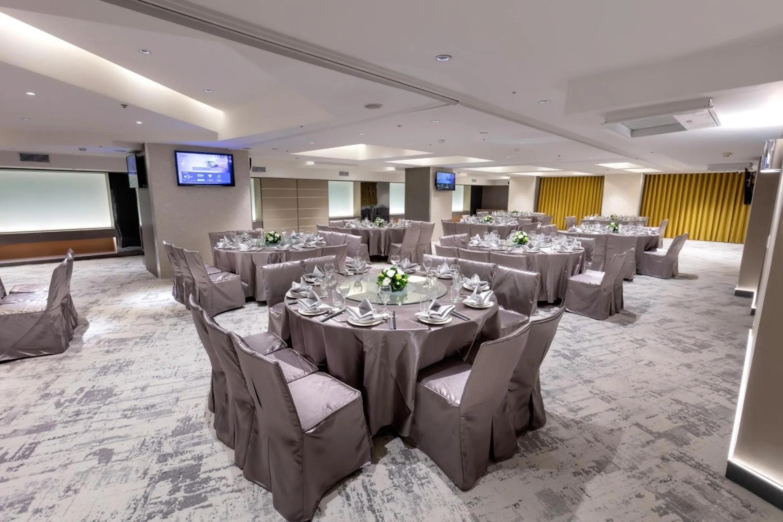 Banquet/Function facilities in United Hotel