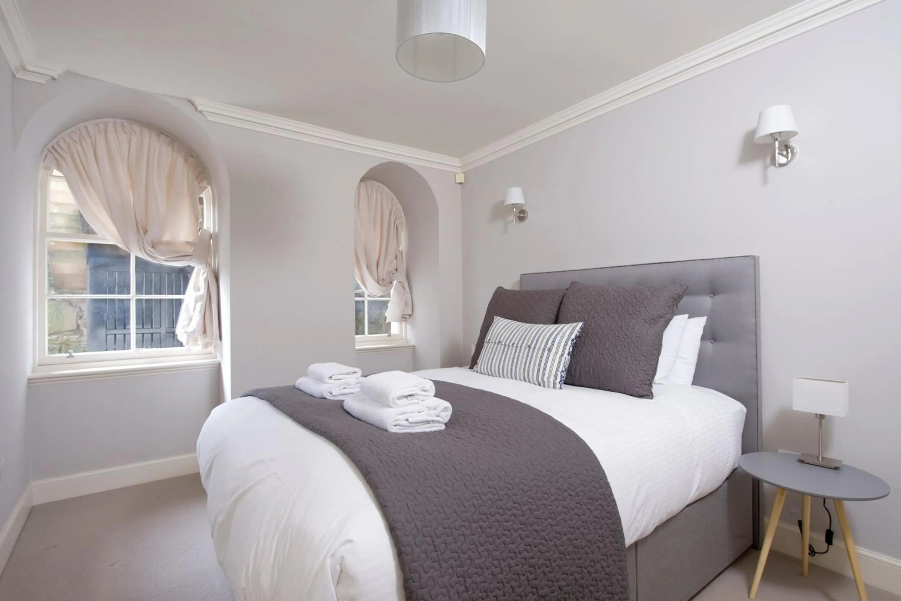 Bedroom, Bed in Destiny Scotland - Q-Residence