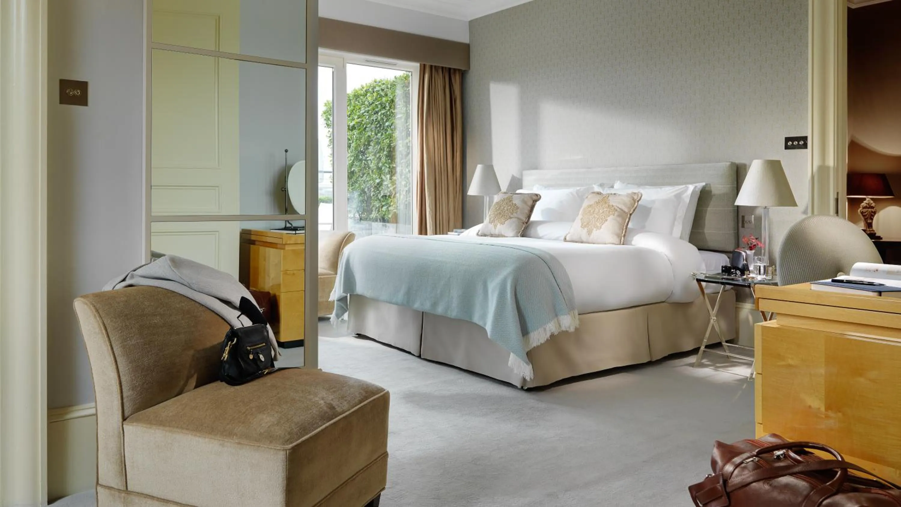 Photo of the whole room, Bed in Herbert Park Hotel and Park Residence