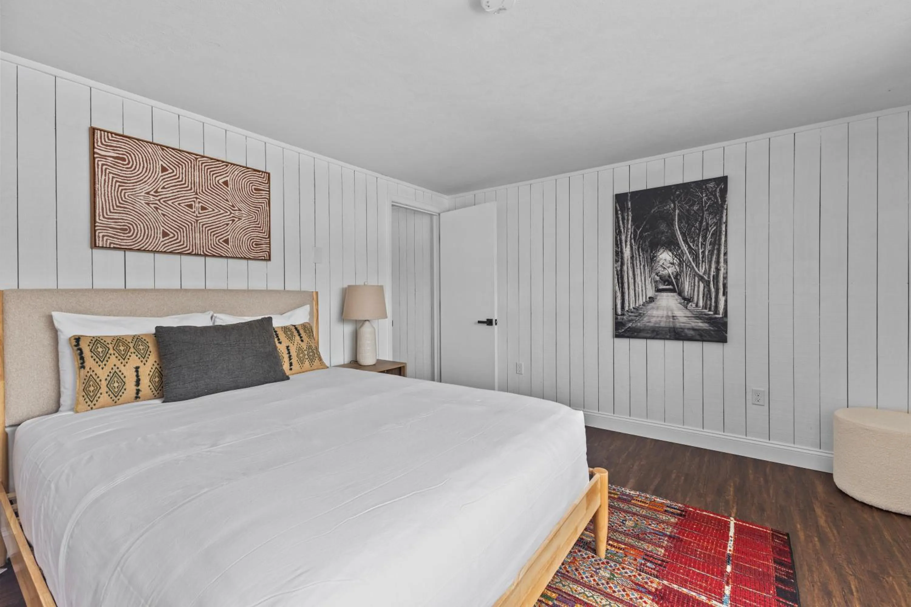 Bed in Stowe Motel & Snowdrift