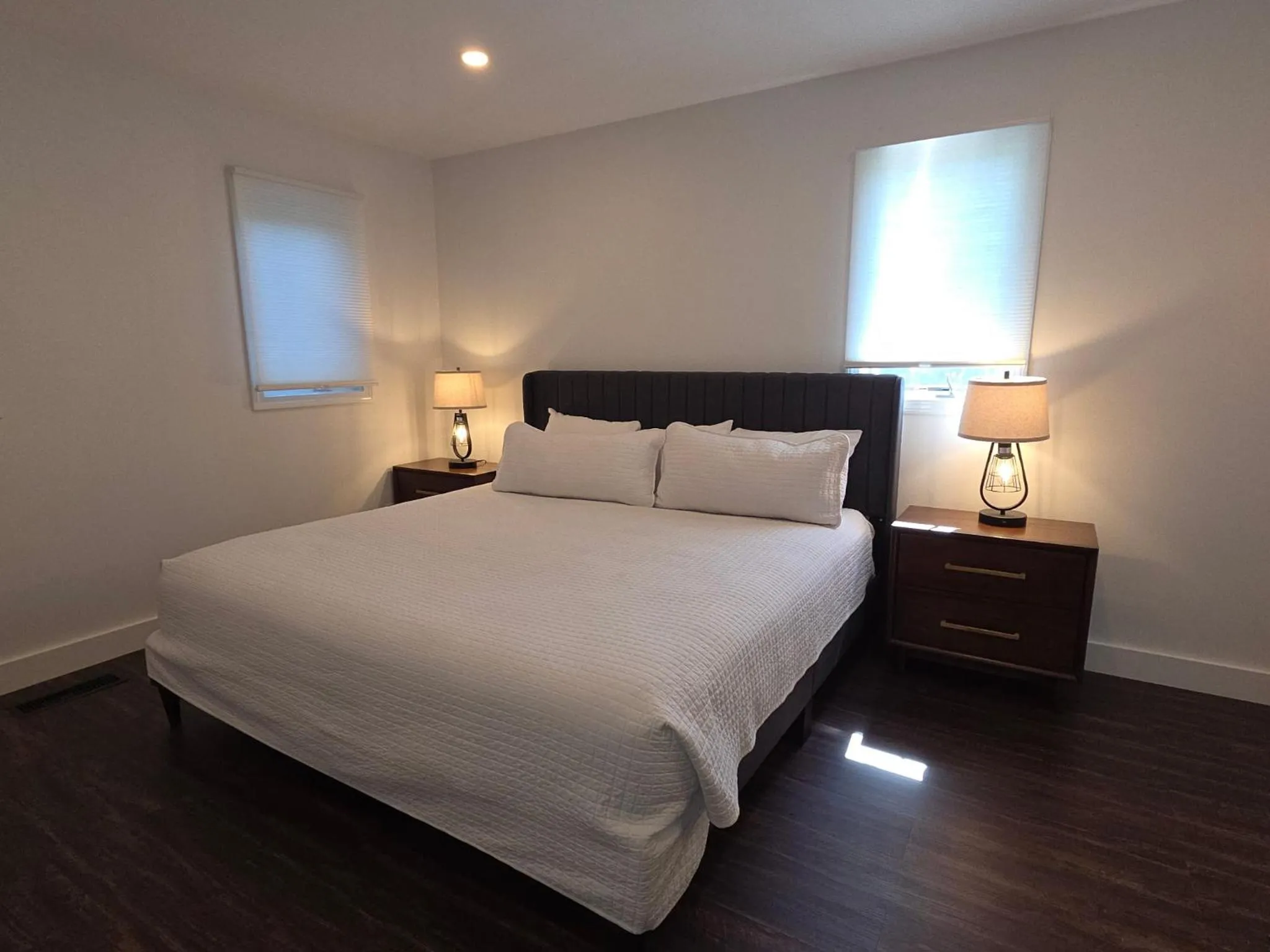 Bed in Stowe Motel & Snowdrift