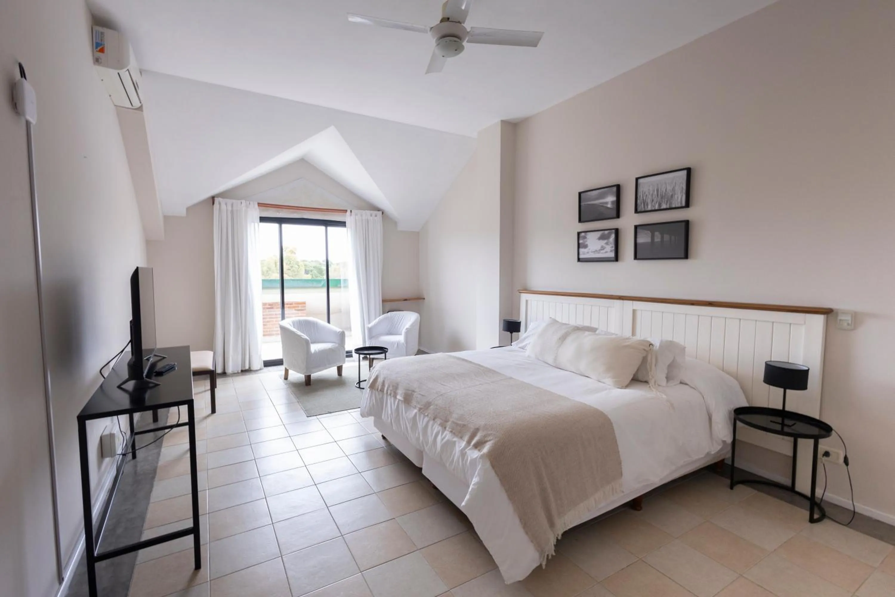 Bed in Green Sea Apart Hotel