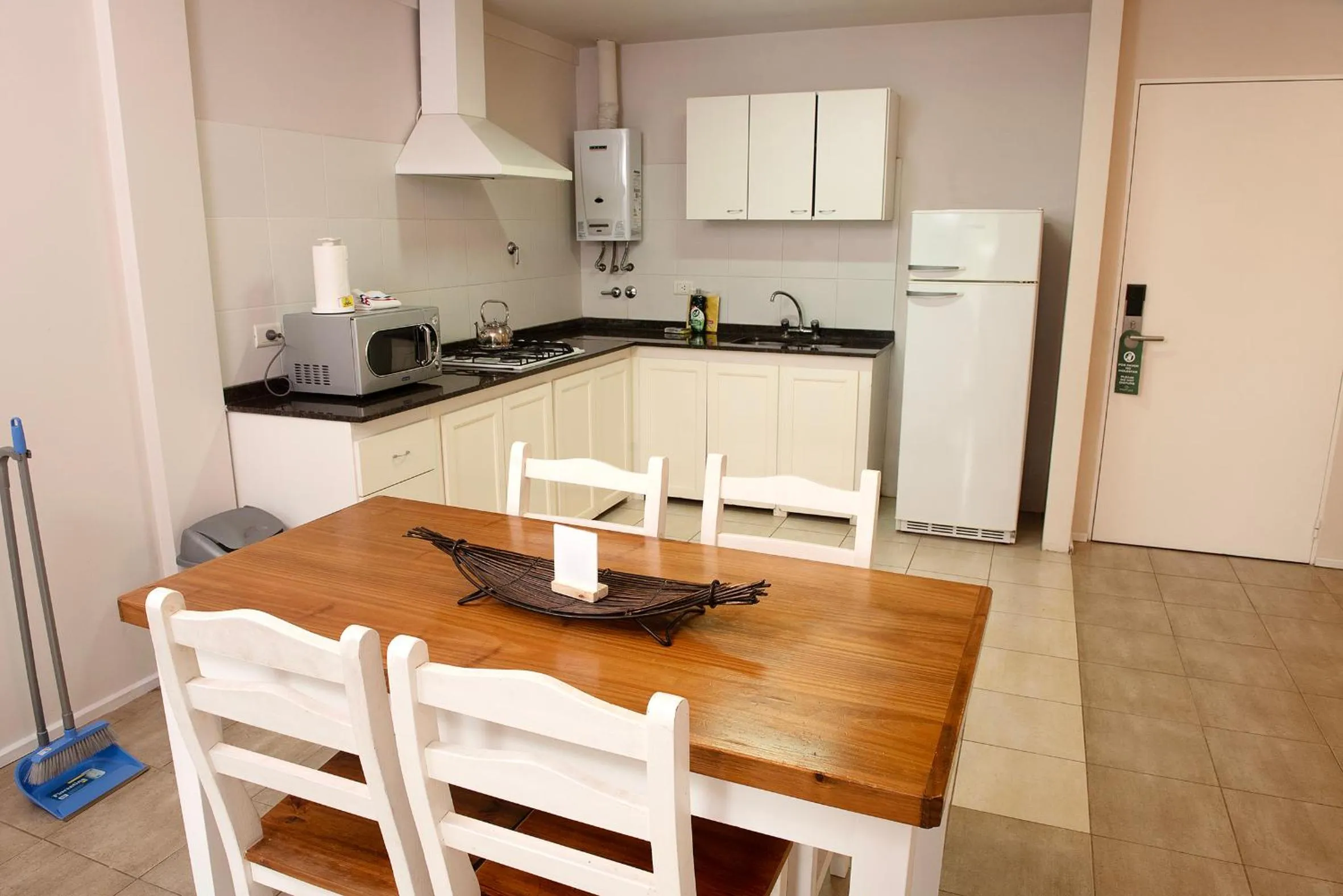 Kitchen or kitchenette in Green Sea Apart Hotel