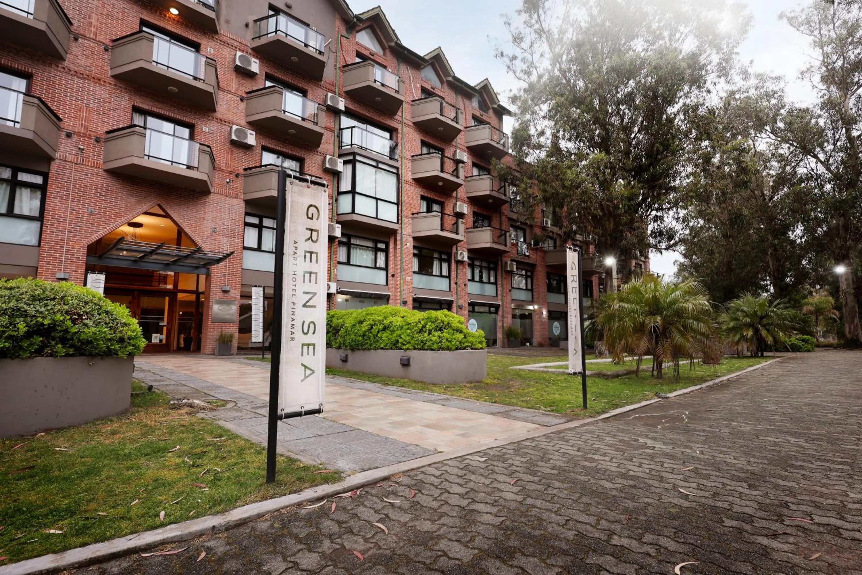 Property building in Green Sea Apart Hotel