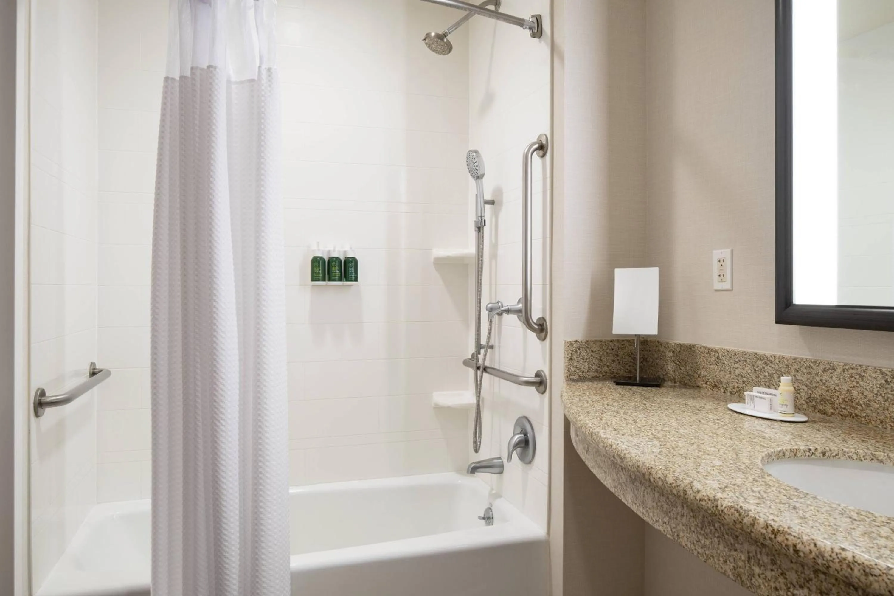 Bathroom in Courtyard by Marriott Santa Barbara Goleta