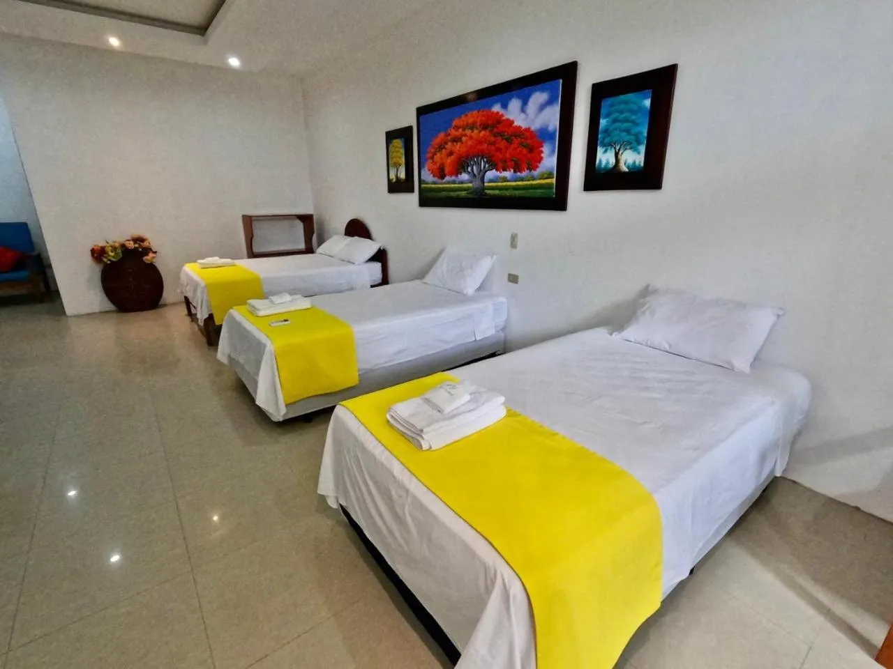 Bedroom, Bed in Galápagos Isabela Hotel Loja