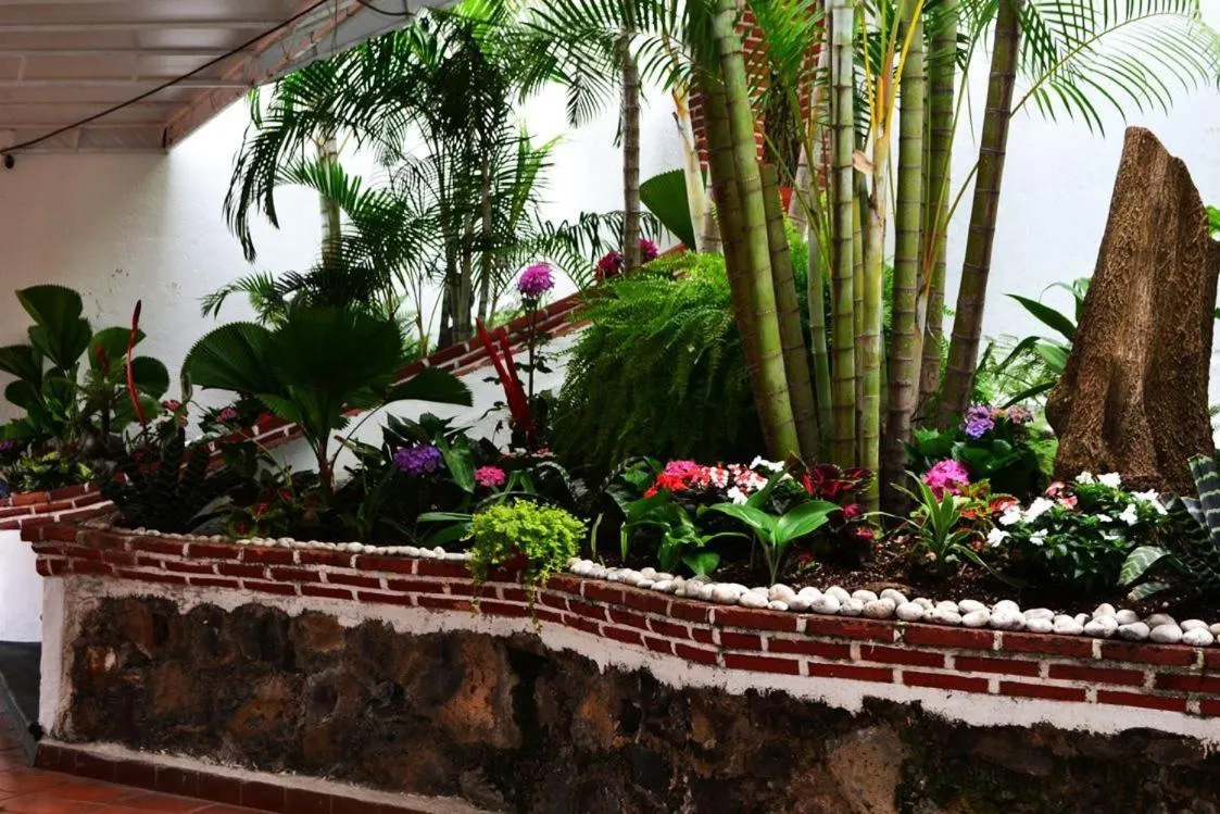 Garden in Hotel Rinconada de Cortes