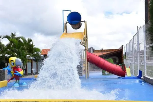 Swimming pool in Hotel Village Premium Campina Grande