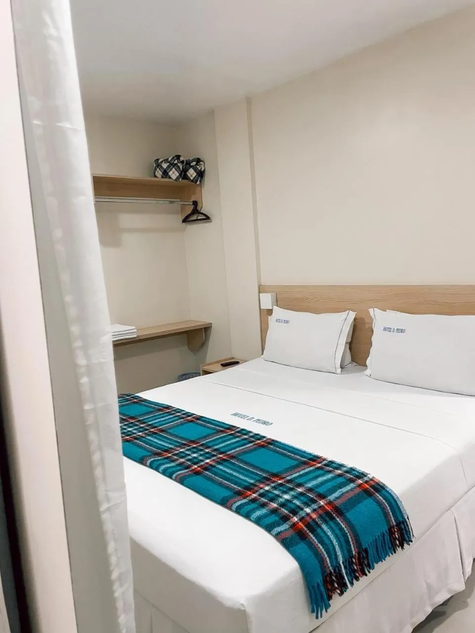 Bed in Dom Pedro Hotel