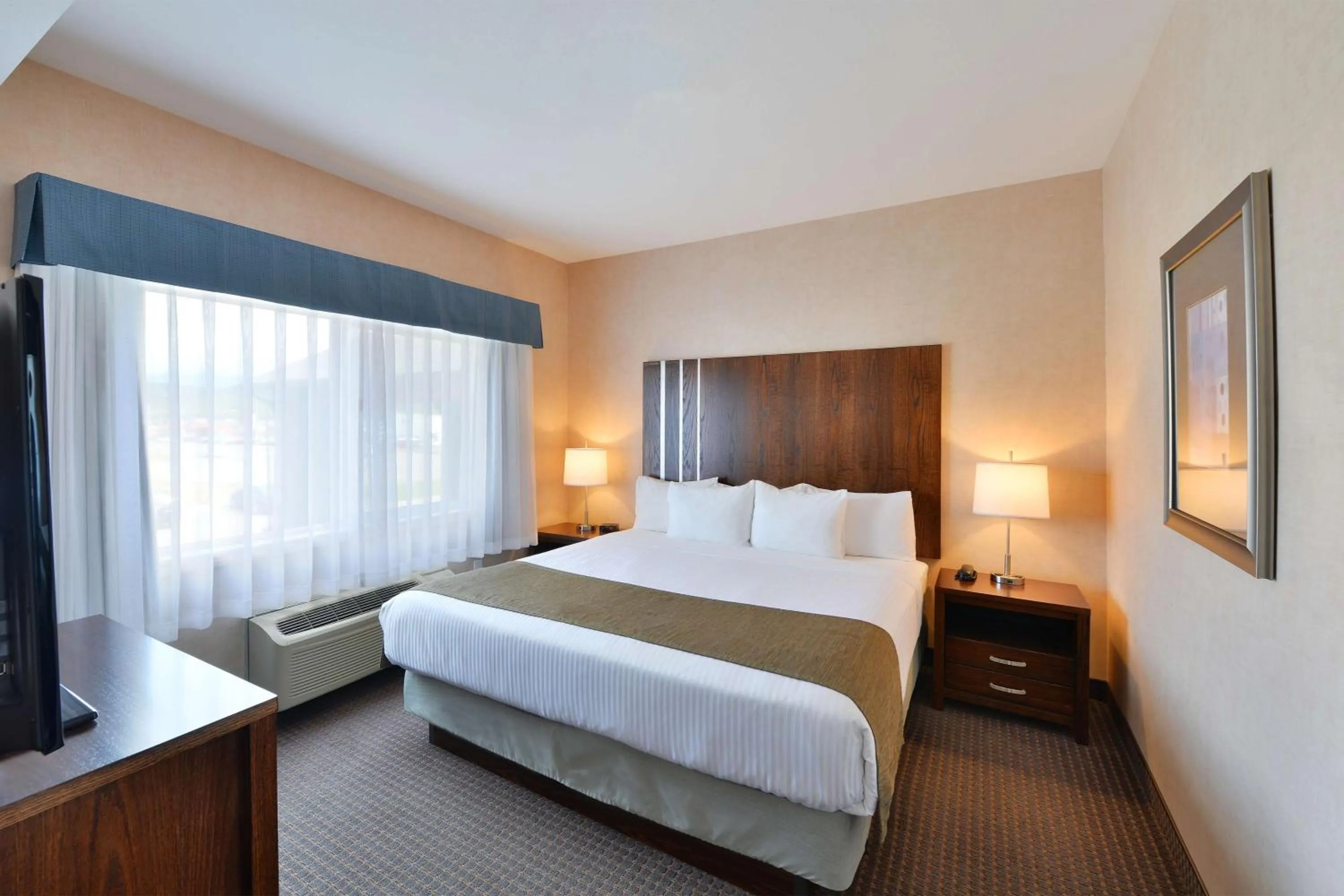 Photo of the whole room, Bed in Prestige Cranbrook Hotel, BW Premier Collection