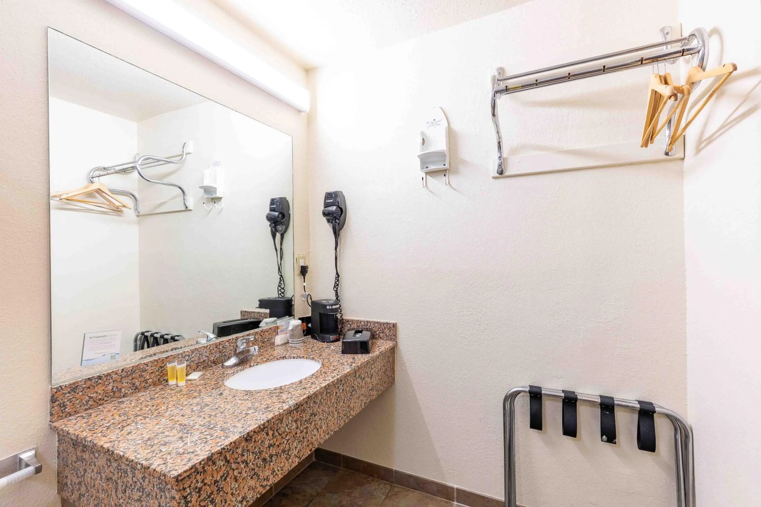 Days Inn by Wyndham Oklahoma City/Moore