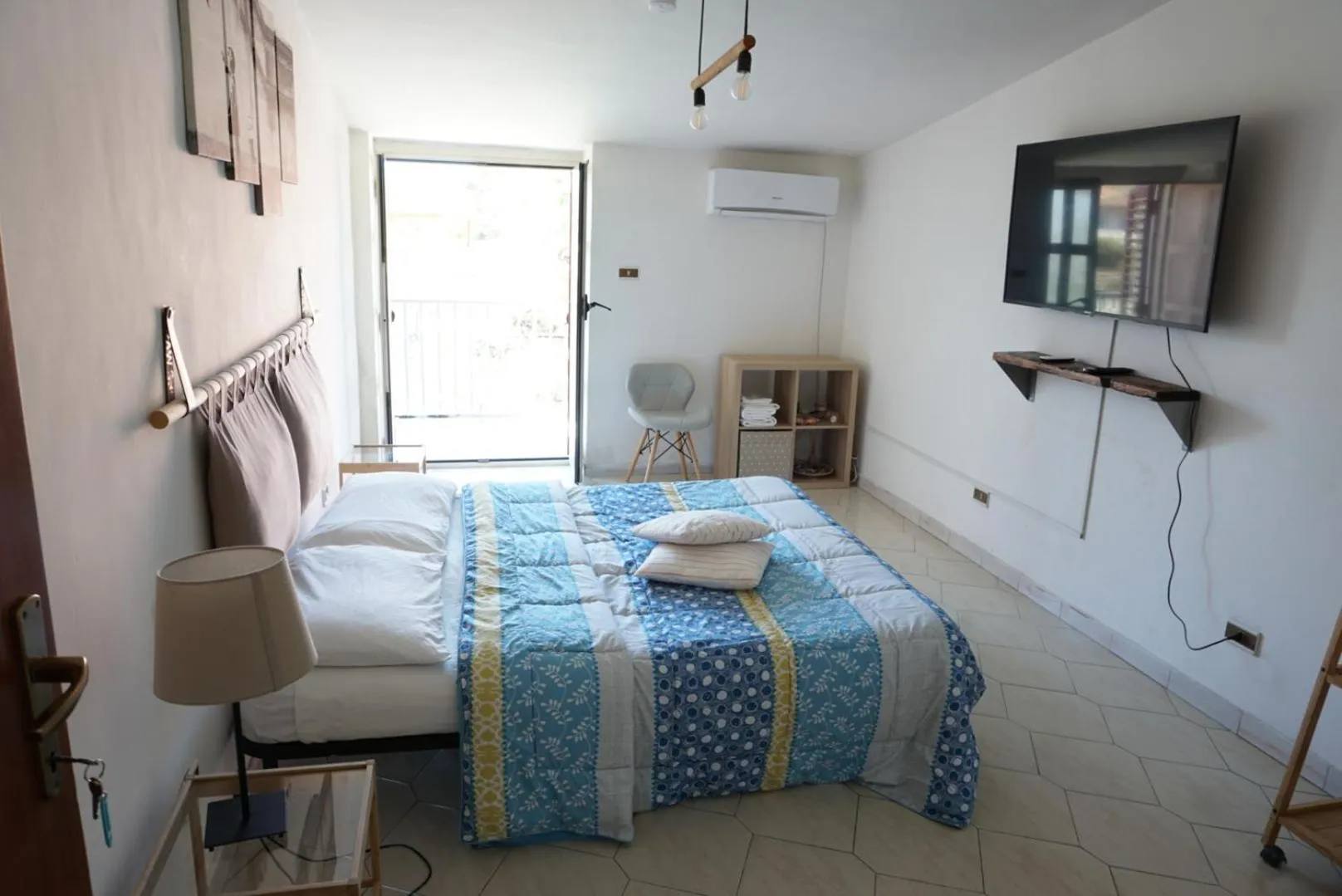 Photo of the whole room, Bed in Little sweet escape