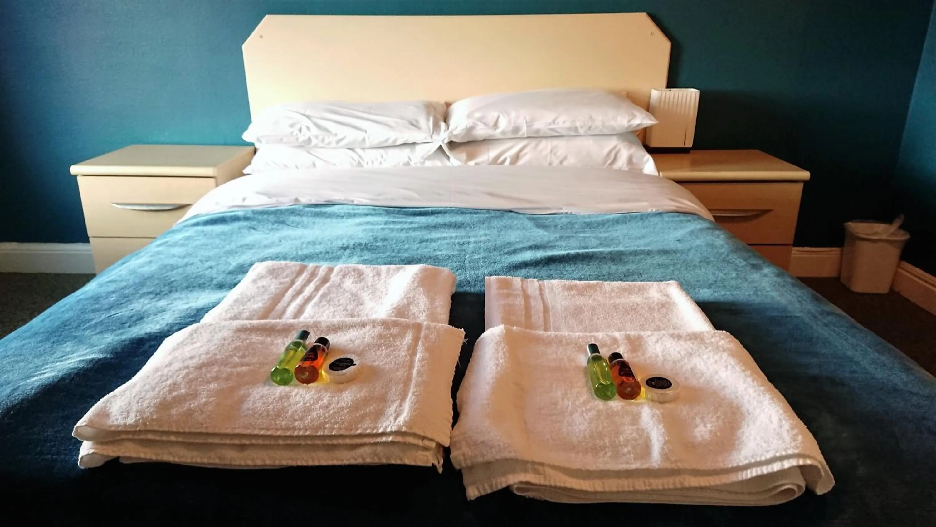 Bed in The Wellington Hotel