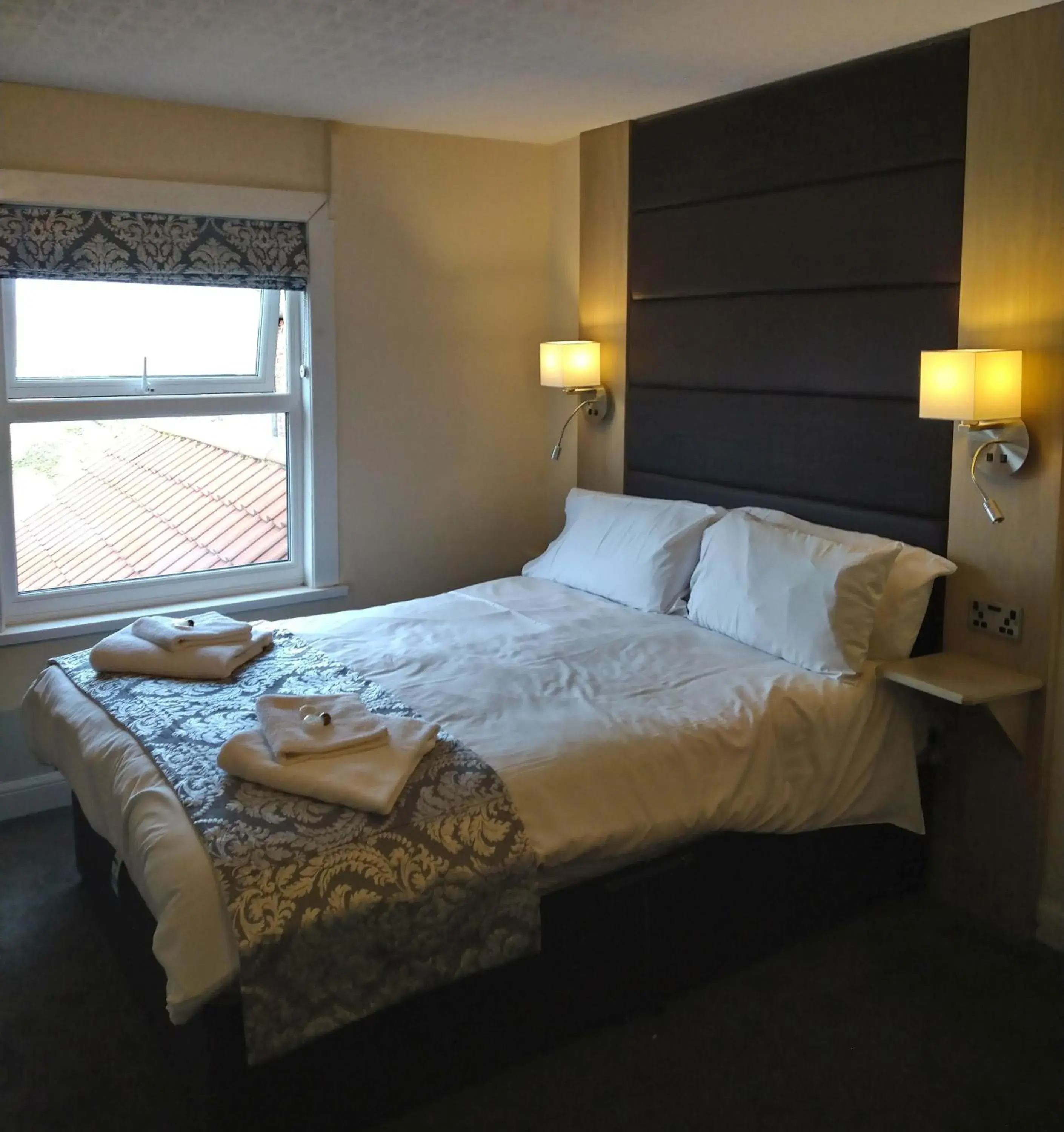 Double Room in The Wellington Hotel Double Room in The Wellington Hotel