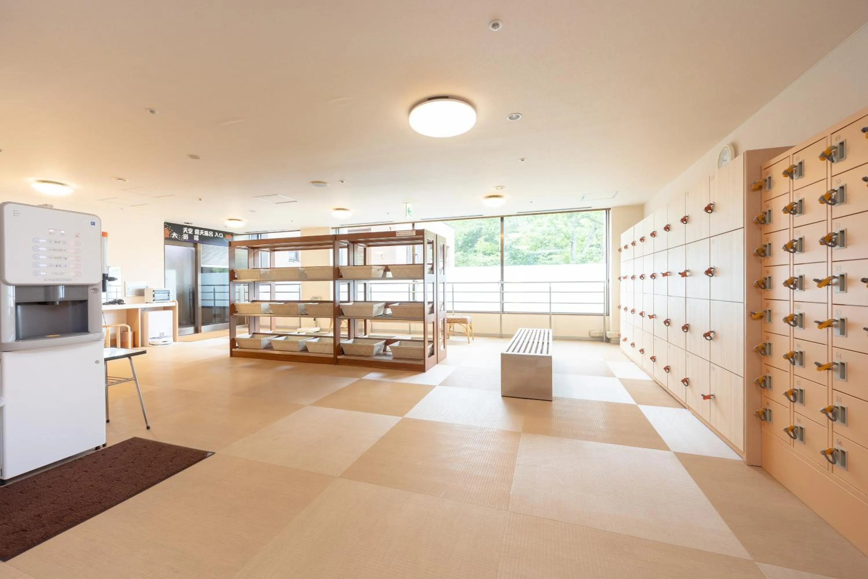 Hot Spring Bath, Bed in Hotel Kanronomori