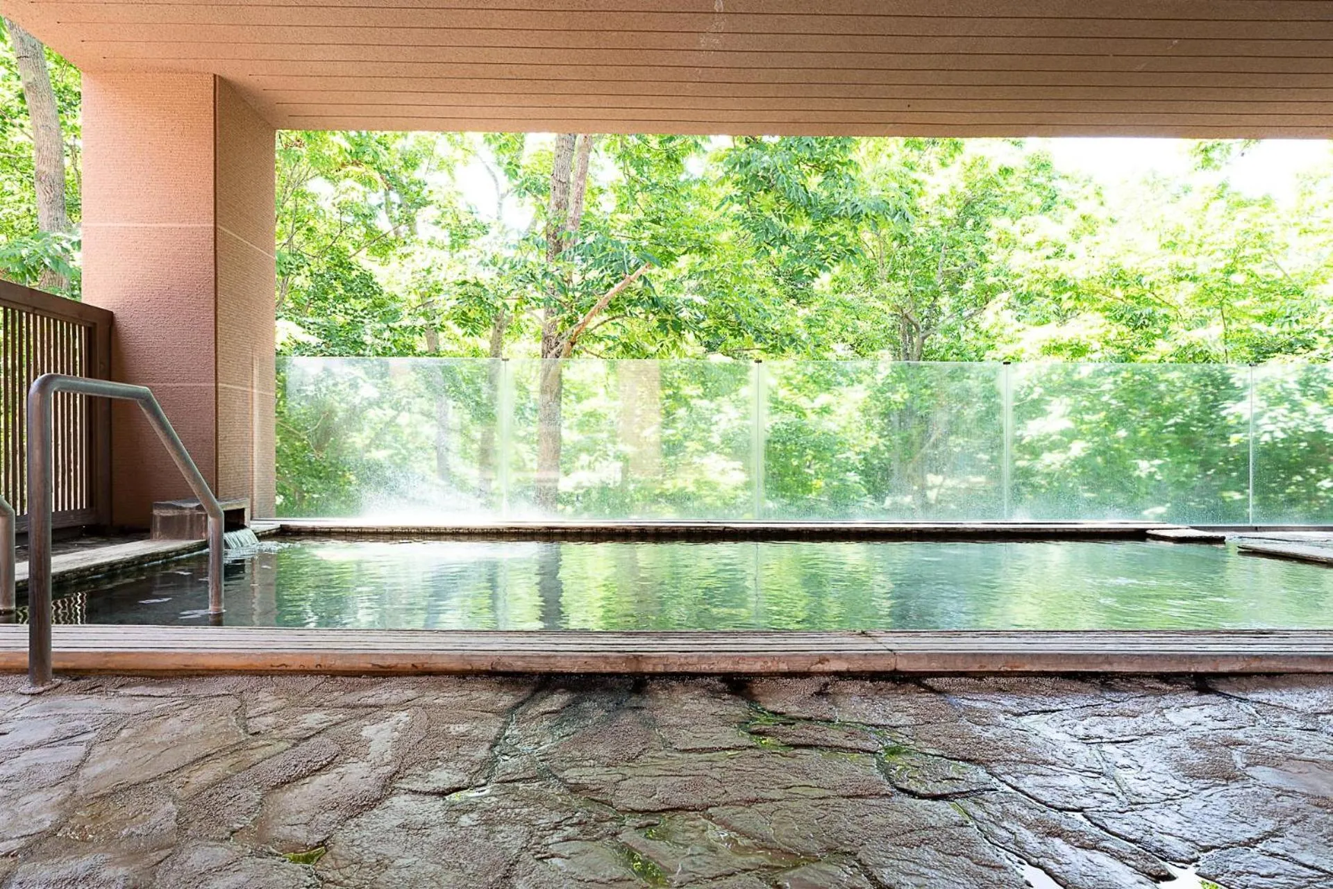 Open Air Bath in Hotel Kanronomori