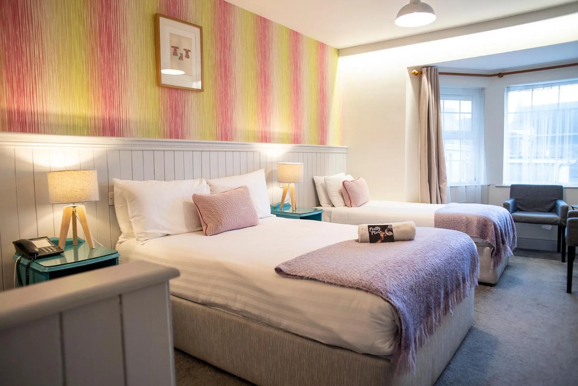 Bedroom, Bed in Emmet Hotel