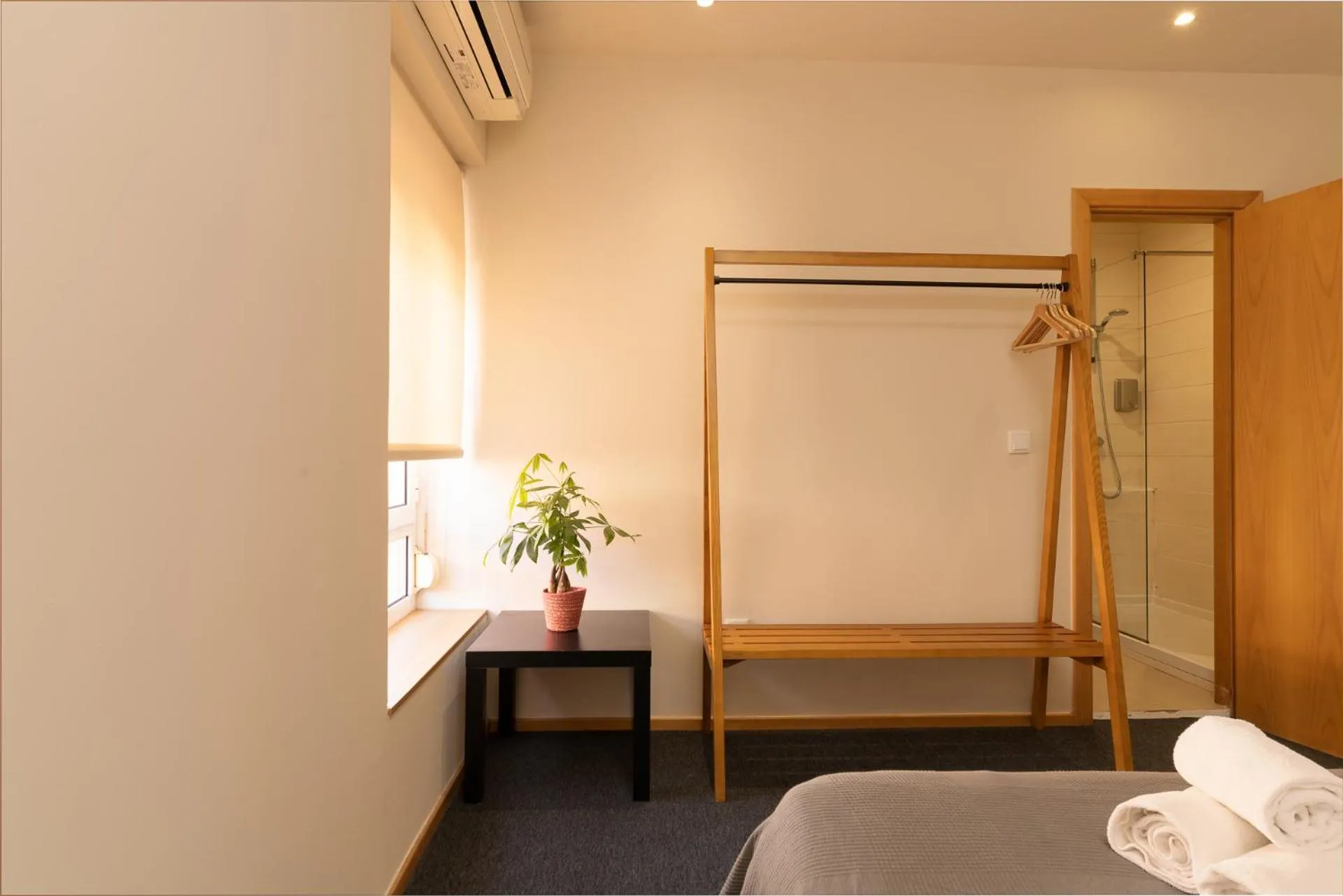 Bed in Peach Hostel & Suites