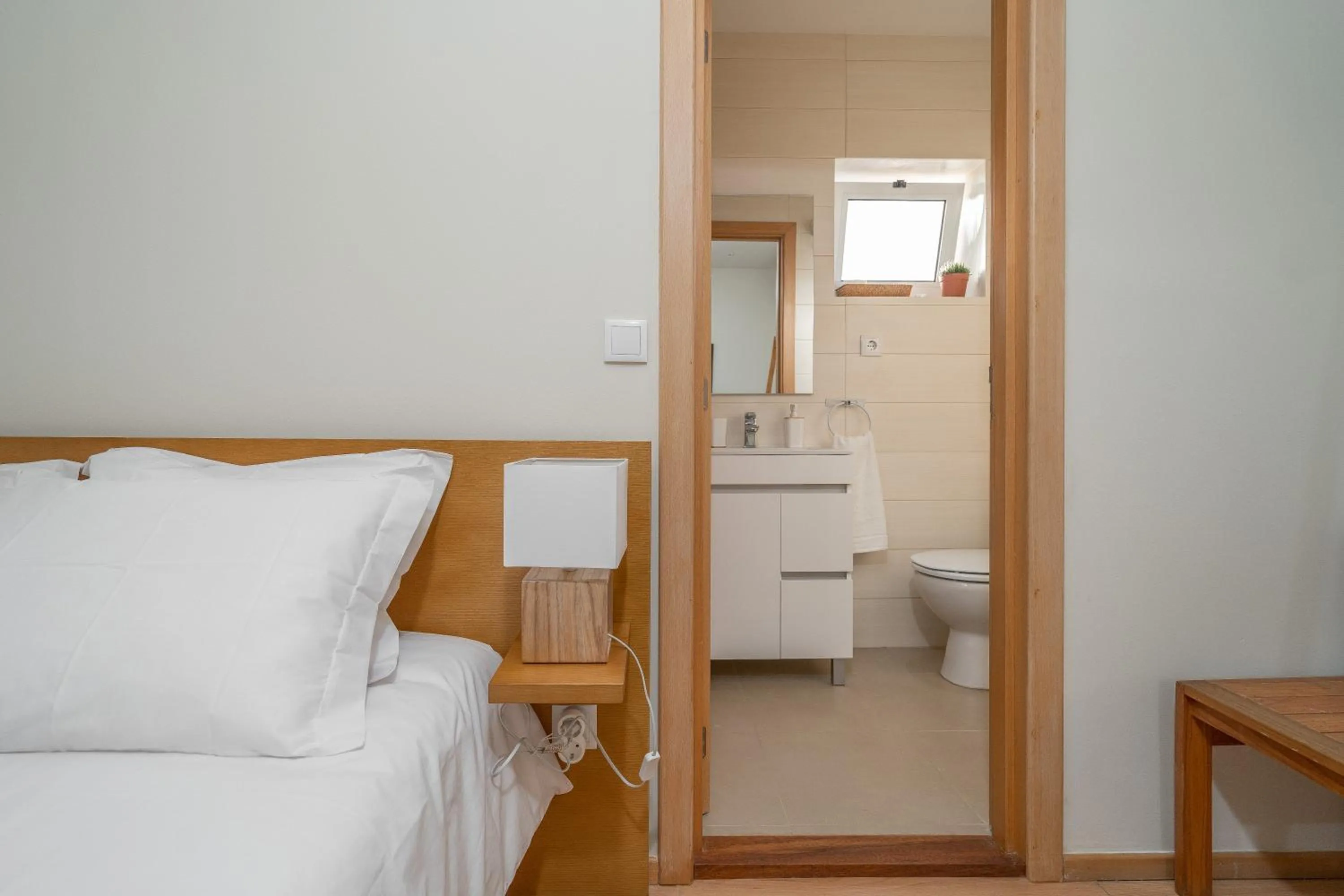 Bed in Peach Hostel & Suites