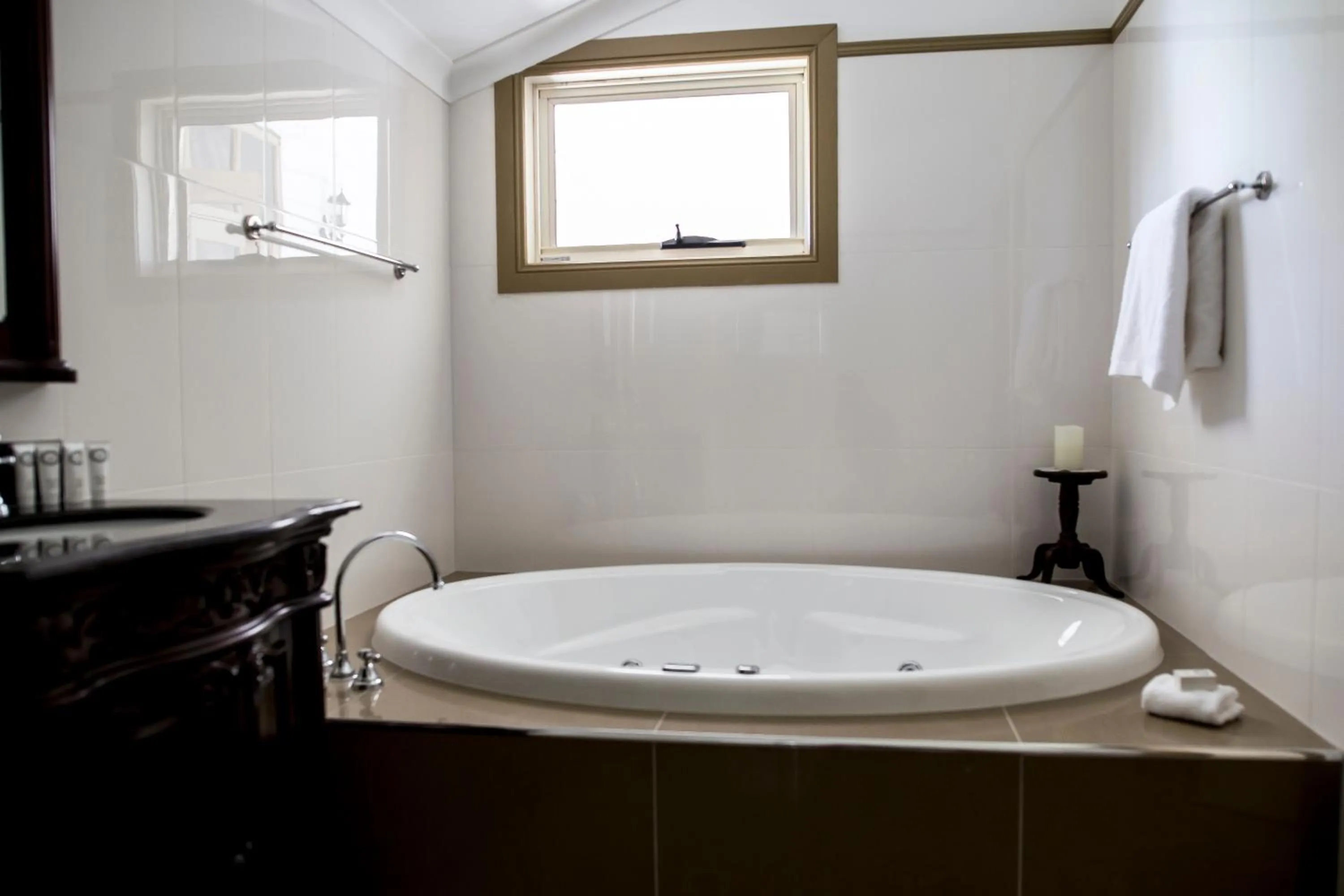 Hot Tub in Bli Bli House Riverside Retreat