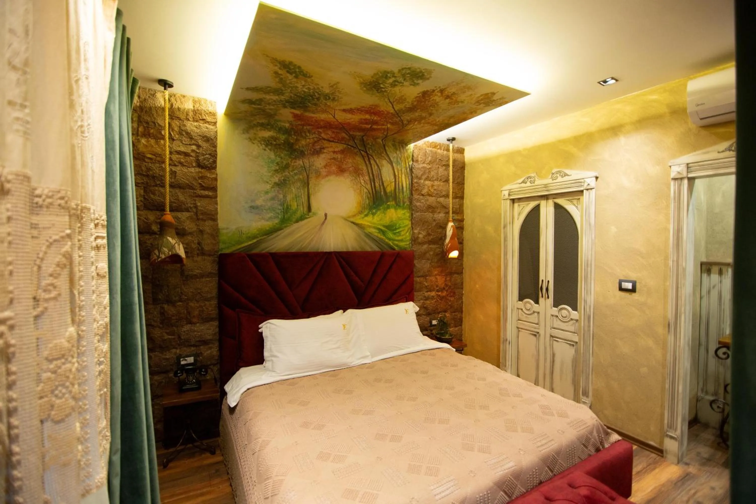 Bed in Vila Eden Boutique Hotel