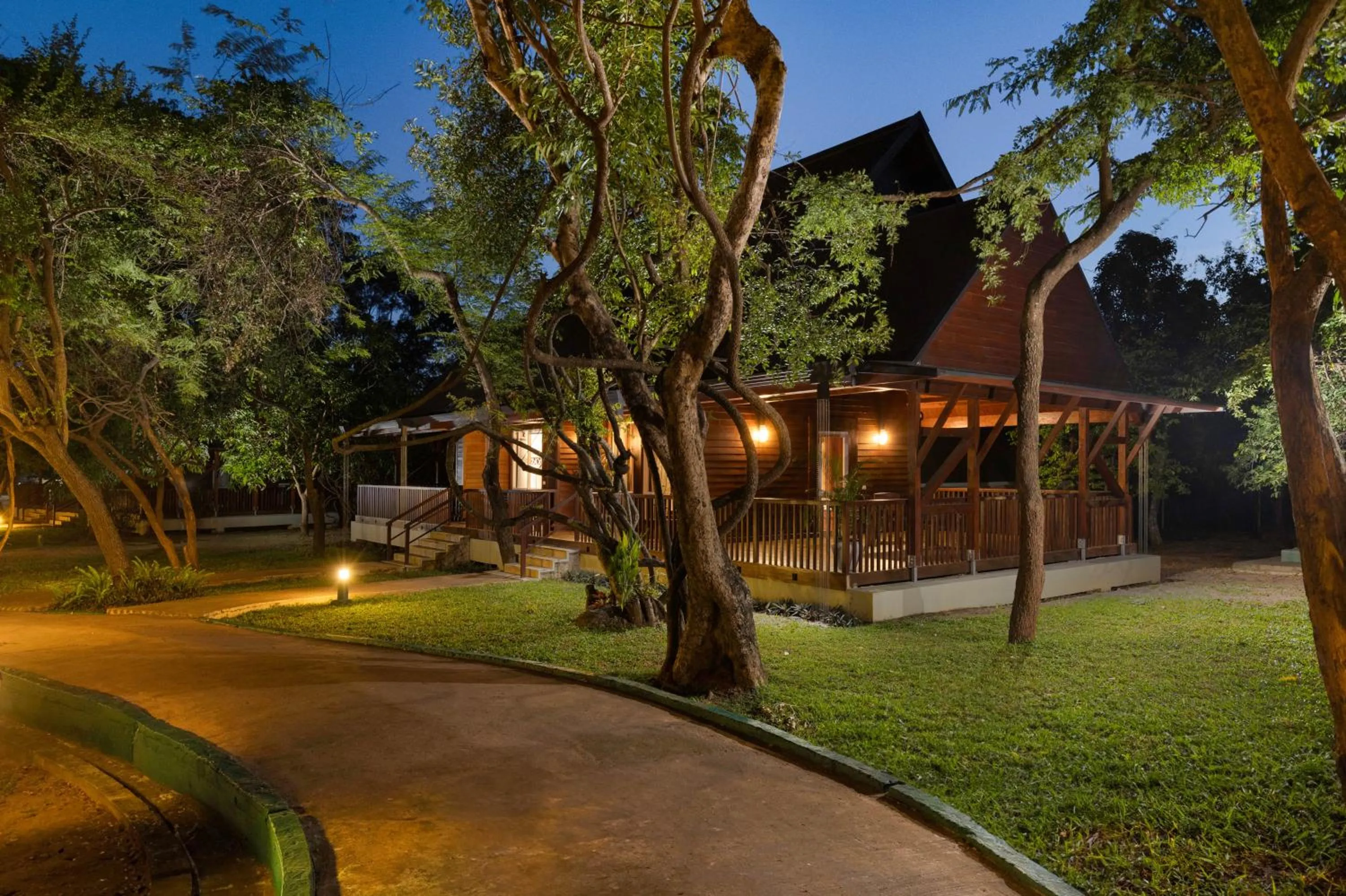 Patio in Occidental Paradise Dambulla