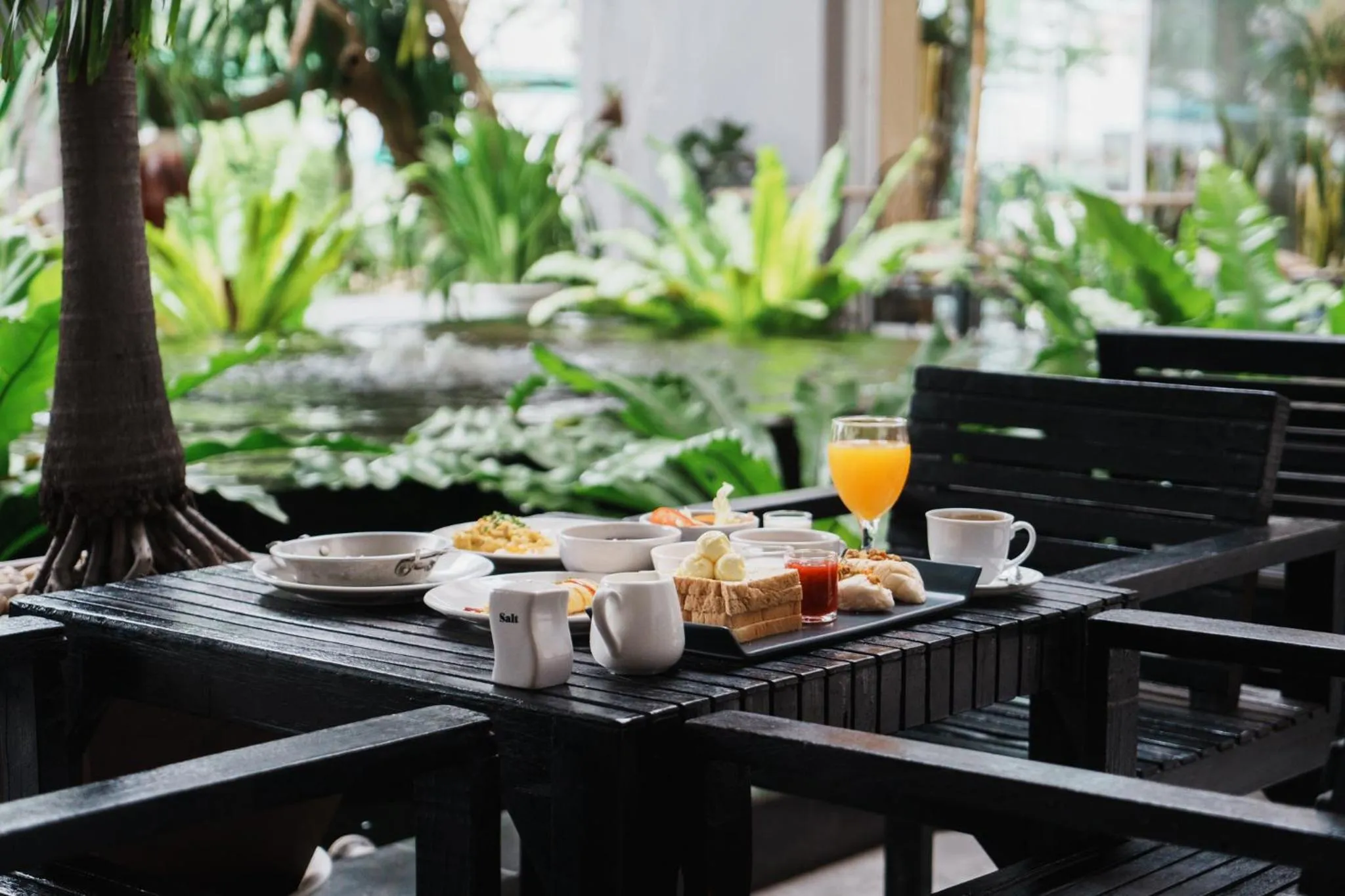 Green Hotel and Resort