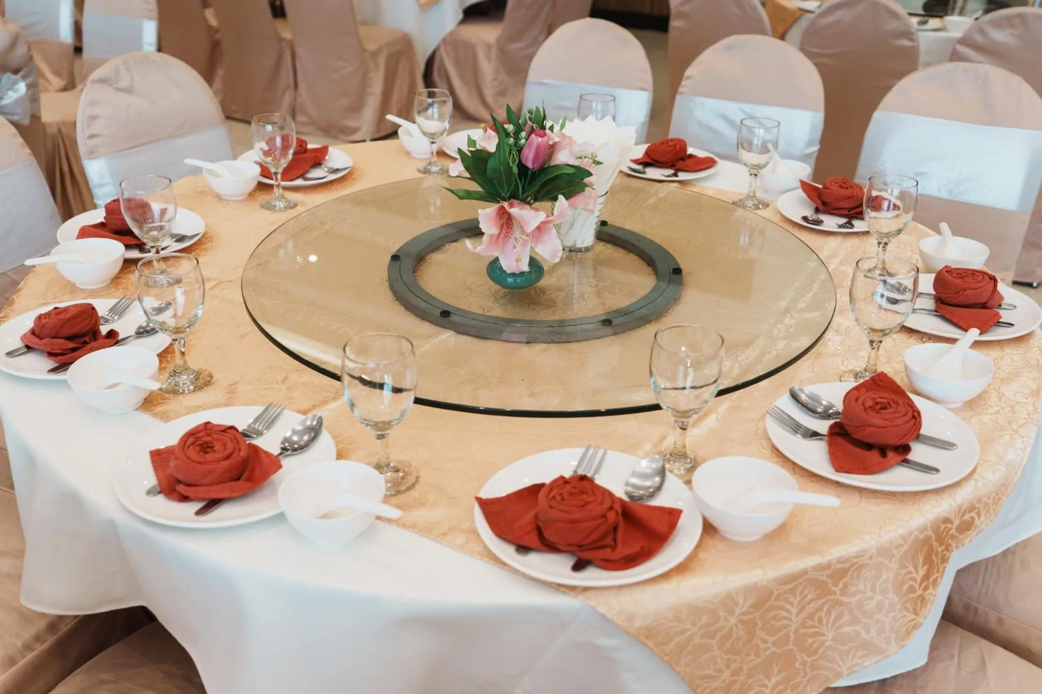 Green Hotel and Resort