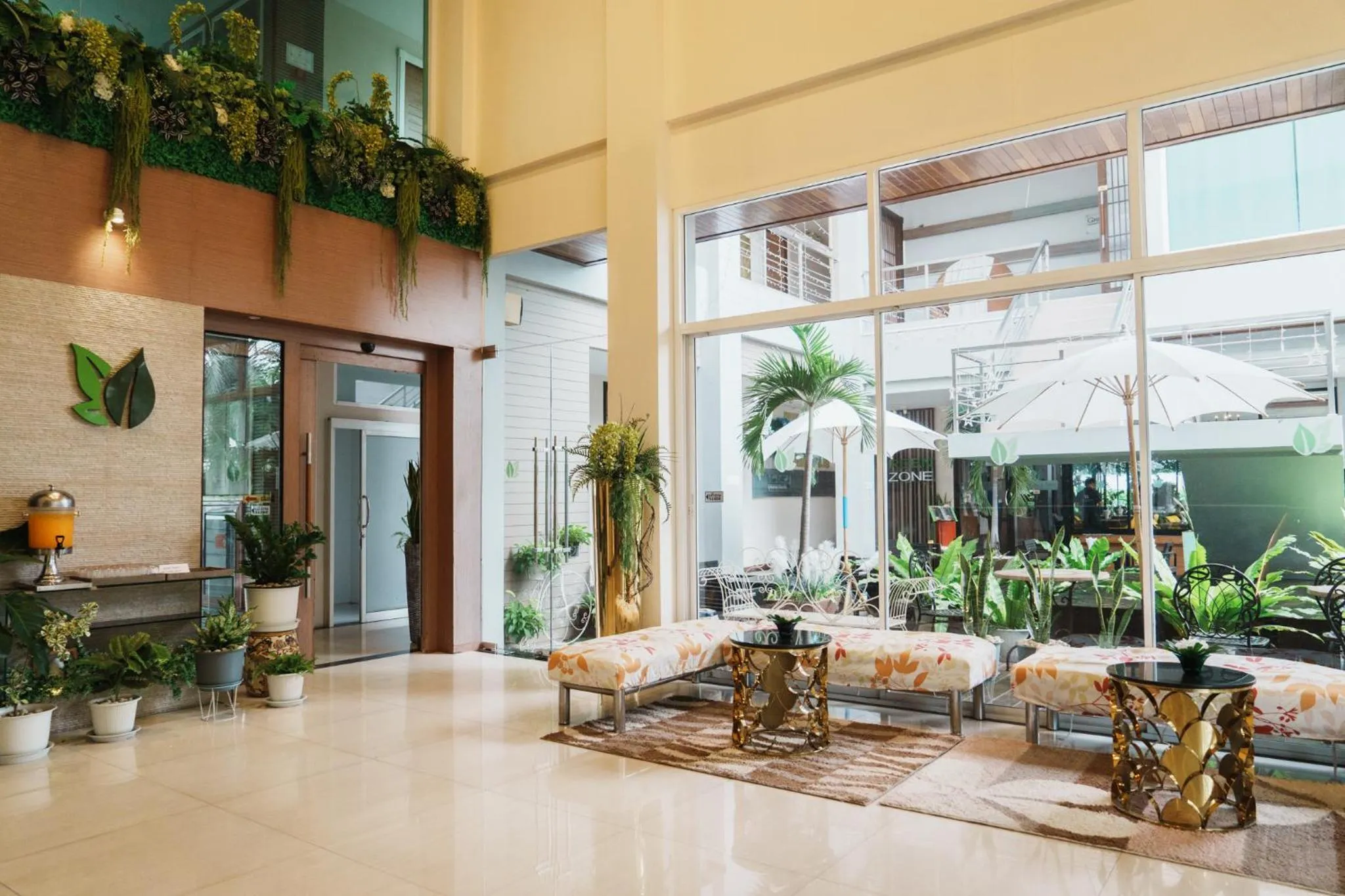 Green Hotel and Resort