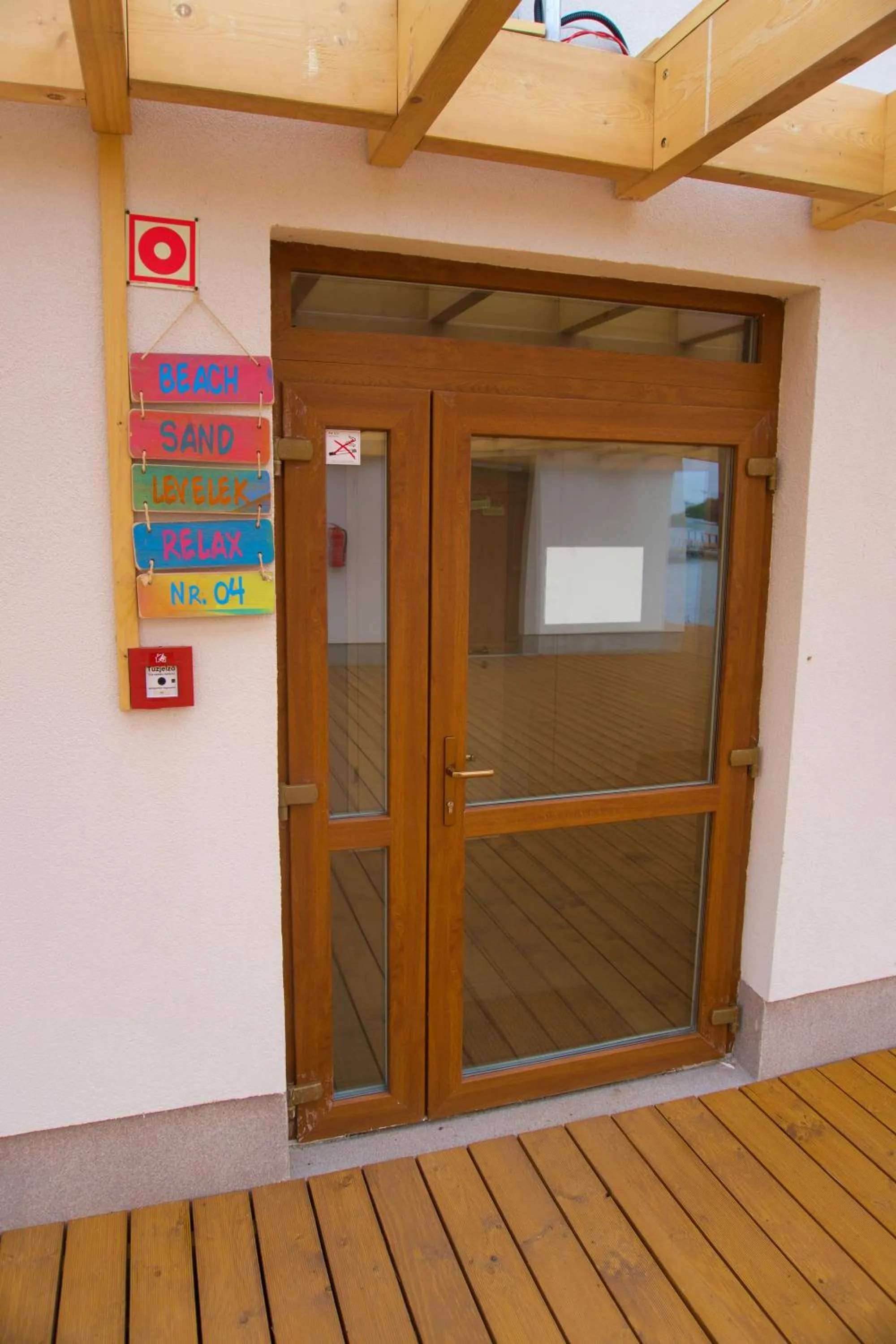 Facade/entrance in Halfarock Vízi-Erdei Apartmanház