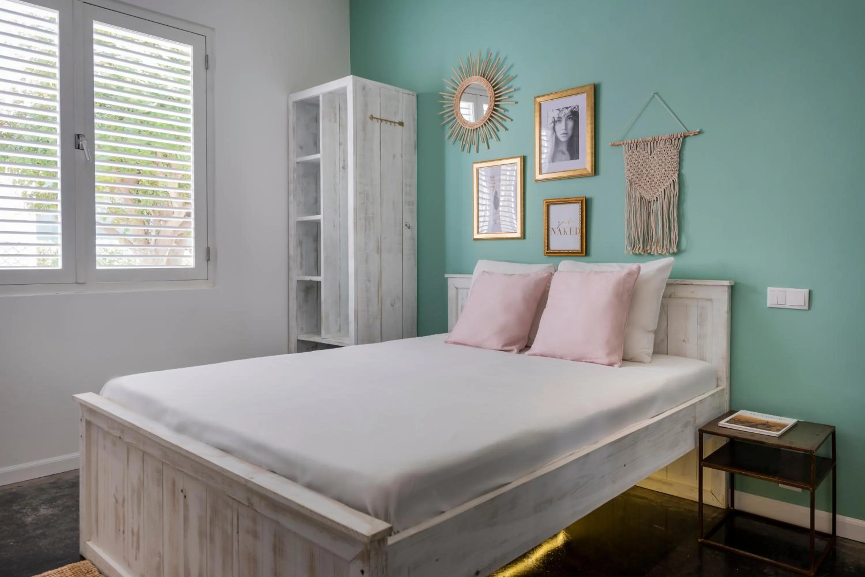 bunk bed, Bed in BOHO Bohemian Boutique Hotel