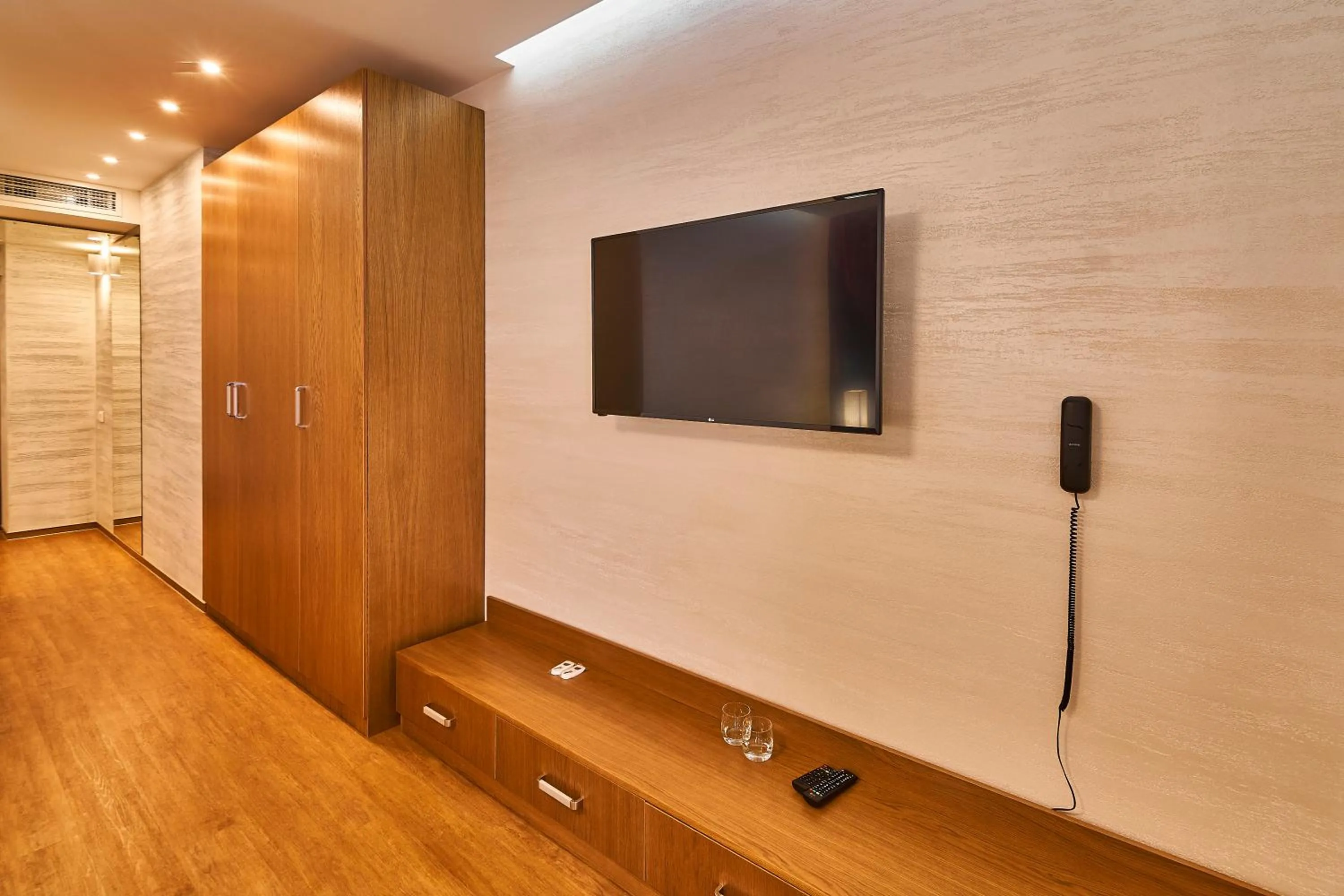 TV and multimedia in Light Hotel