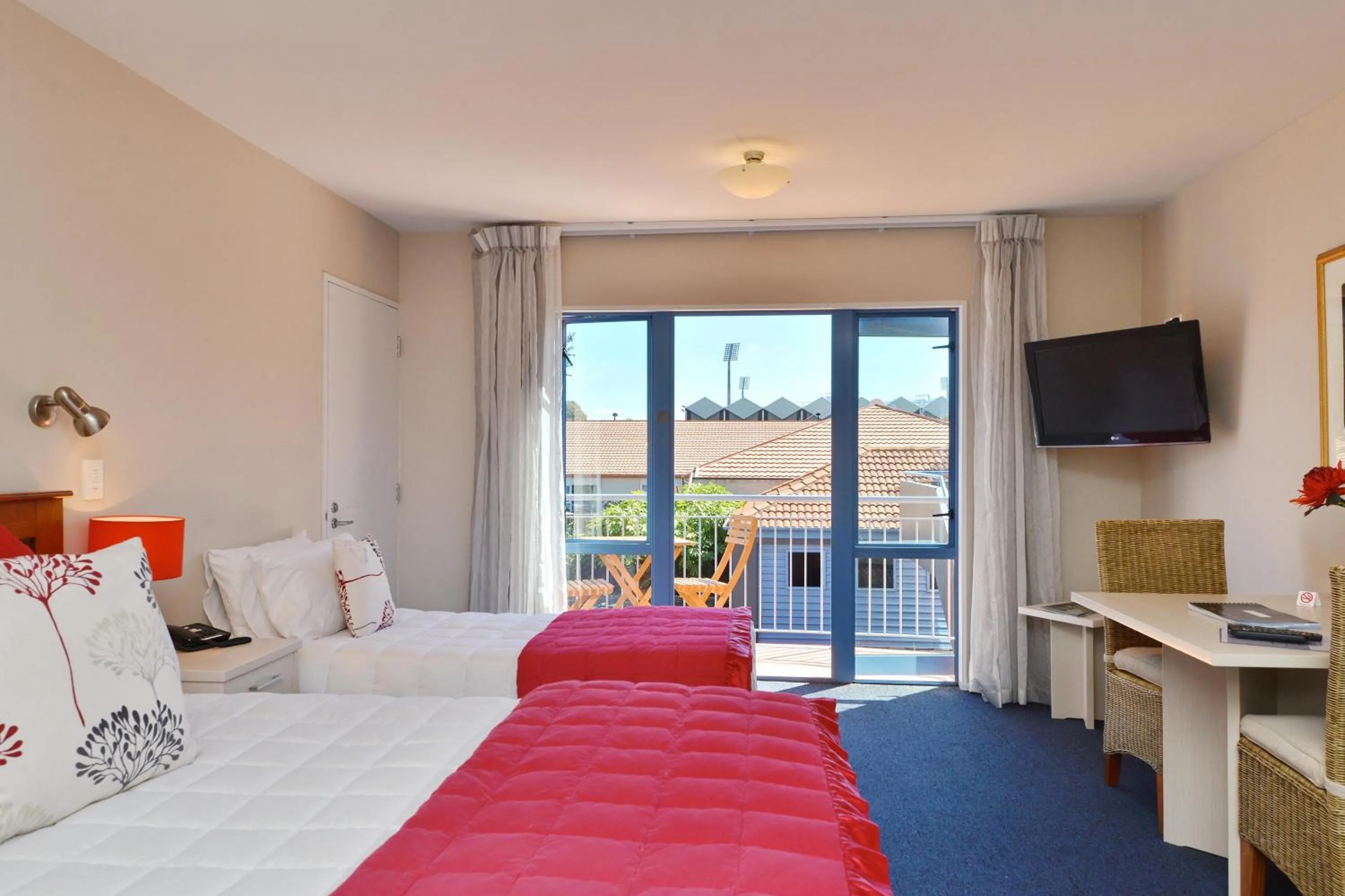 Bed in Addington Court Motel