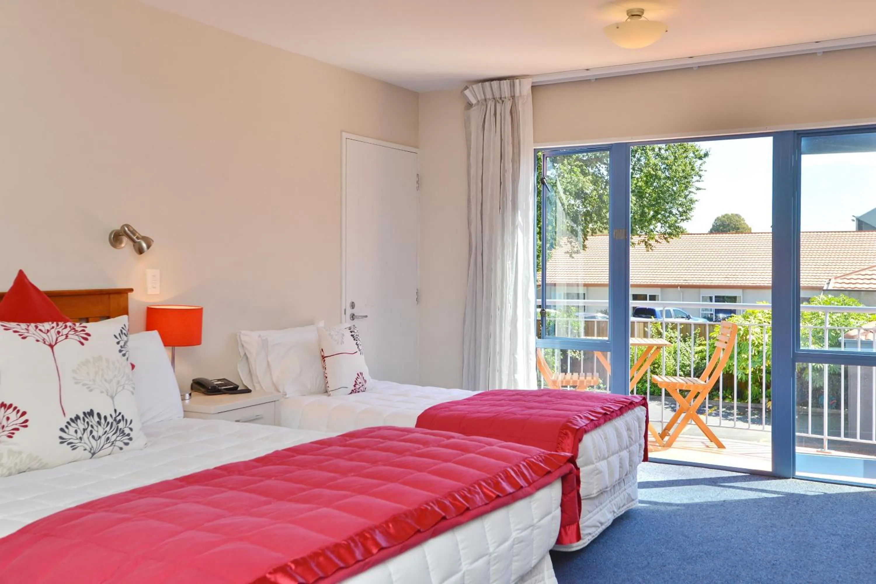 Bed in Addington Court Motel