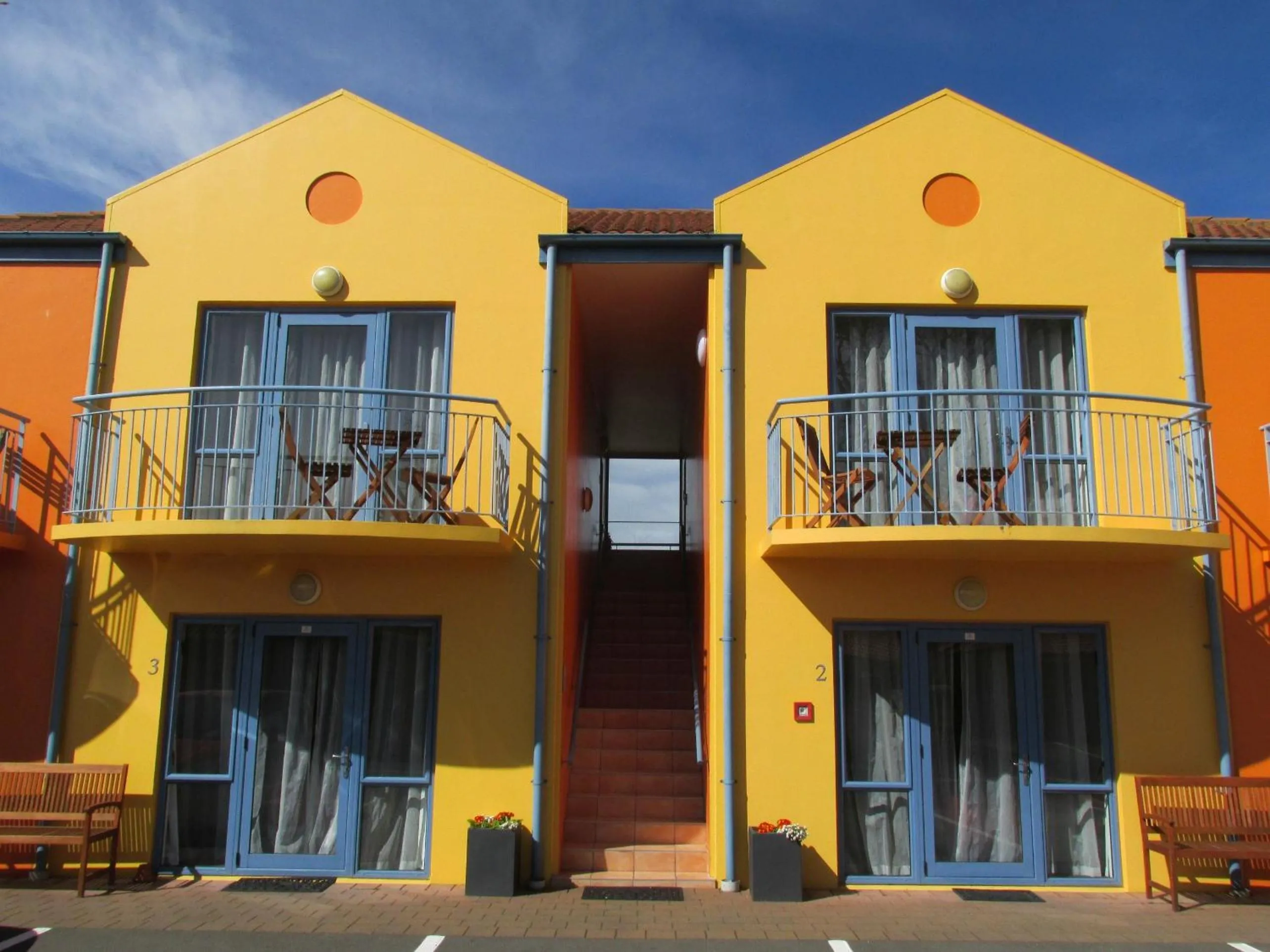 Facade/entrance in Addington Court Motel