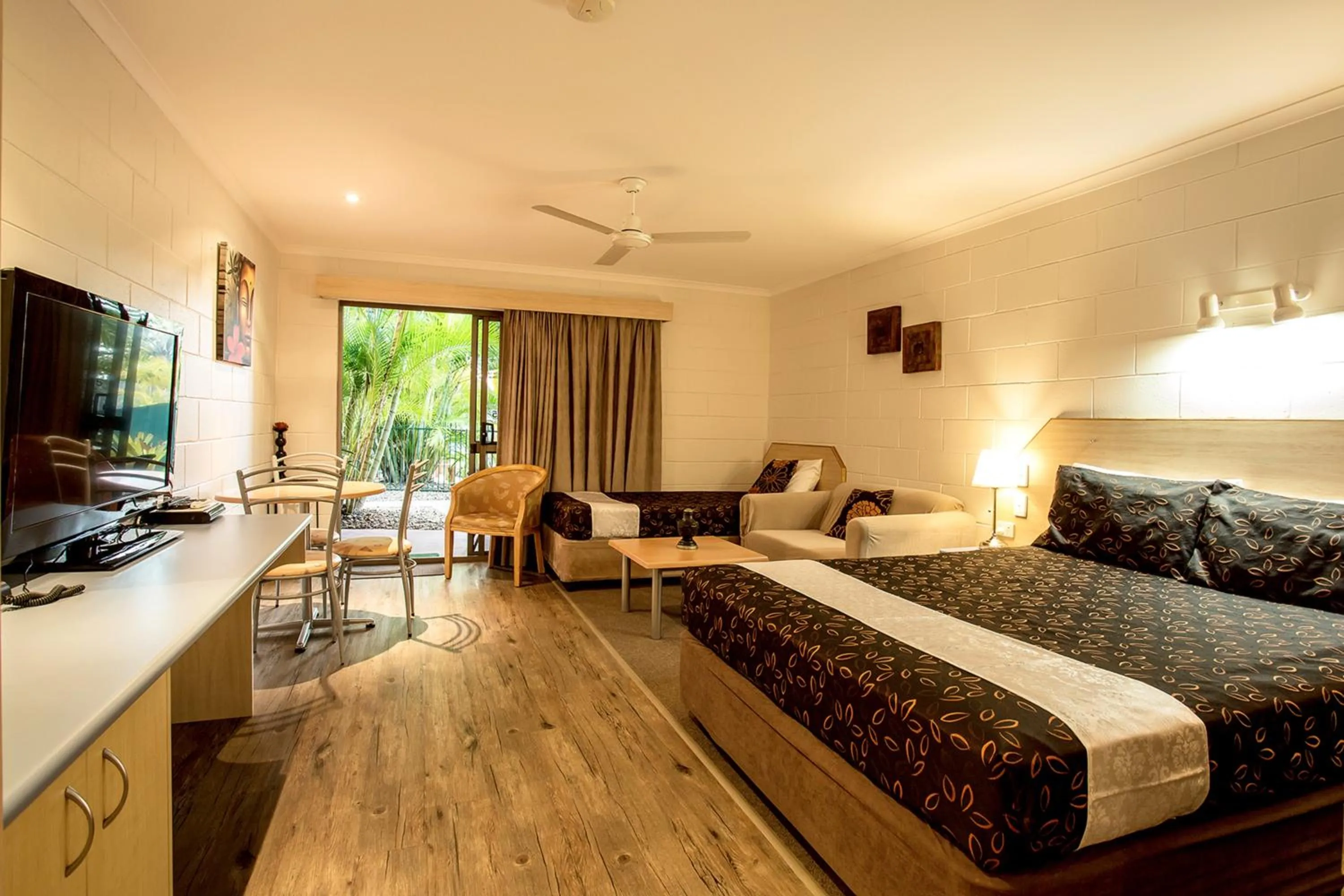 Bedroom, Bed in Pialba Motor Inn