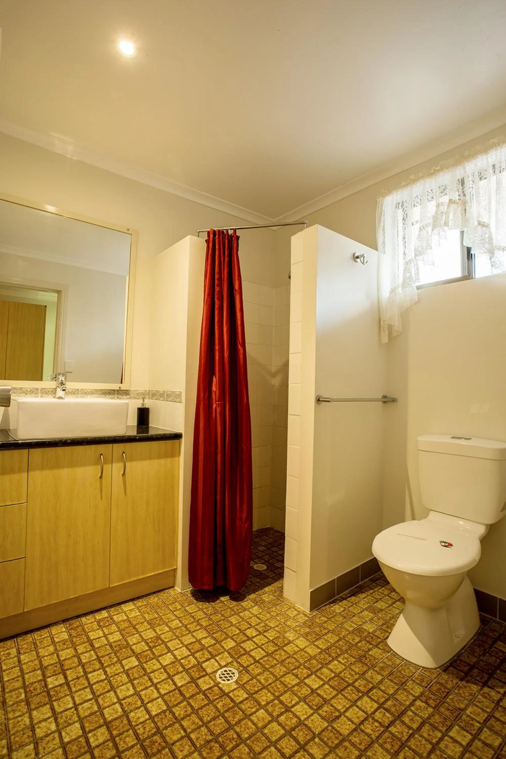 Bathroom in Pialba Motor Inn