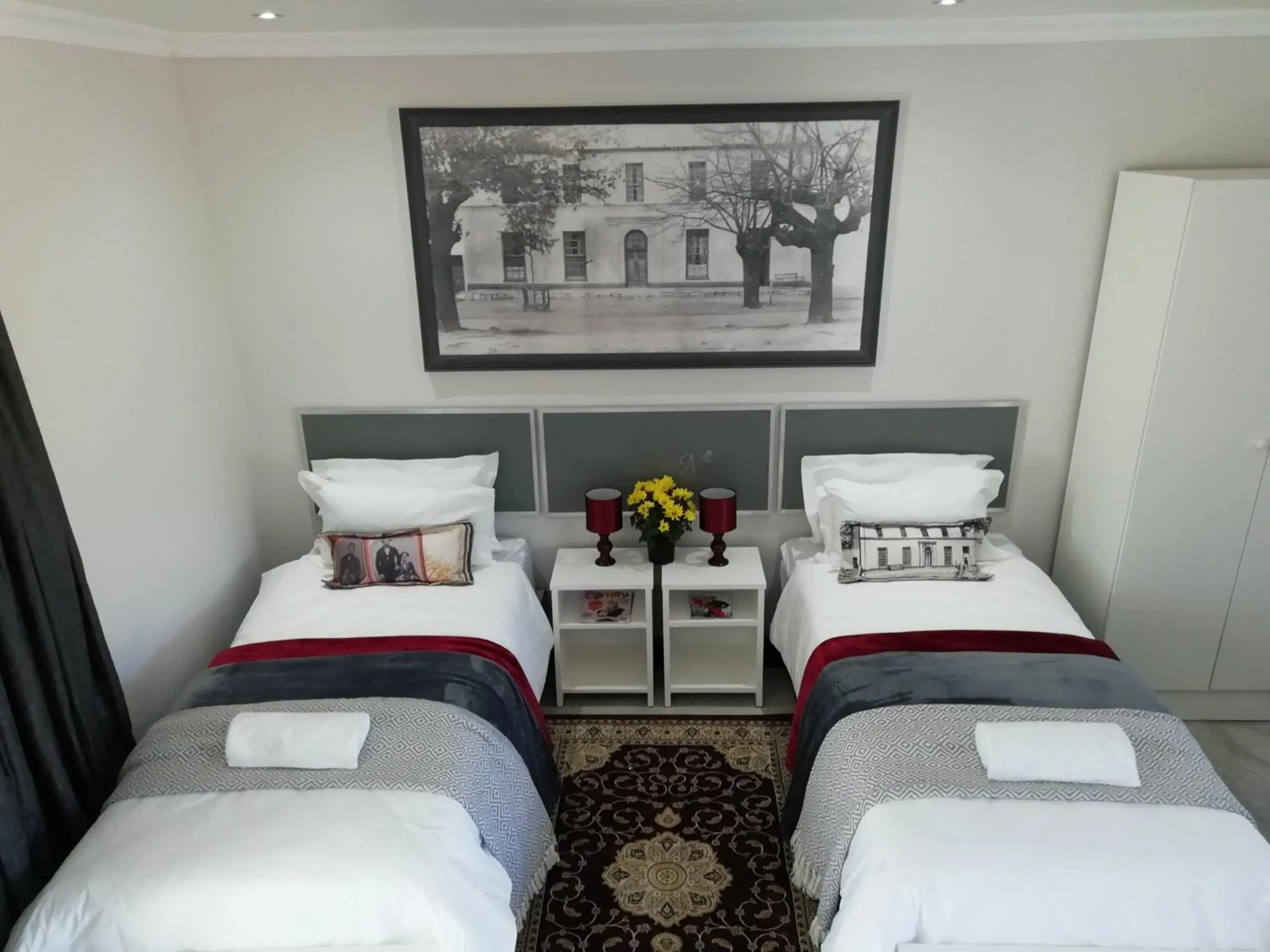 Double or Twin Room with Balcony - single occupancy in Middelplaas Paarl Guesthouse Double or Twin Room with Balcony - single occupancy in Middelplaas Paarl Guesthouse