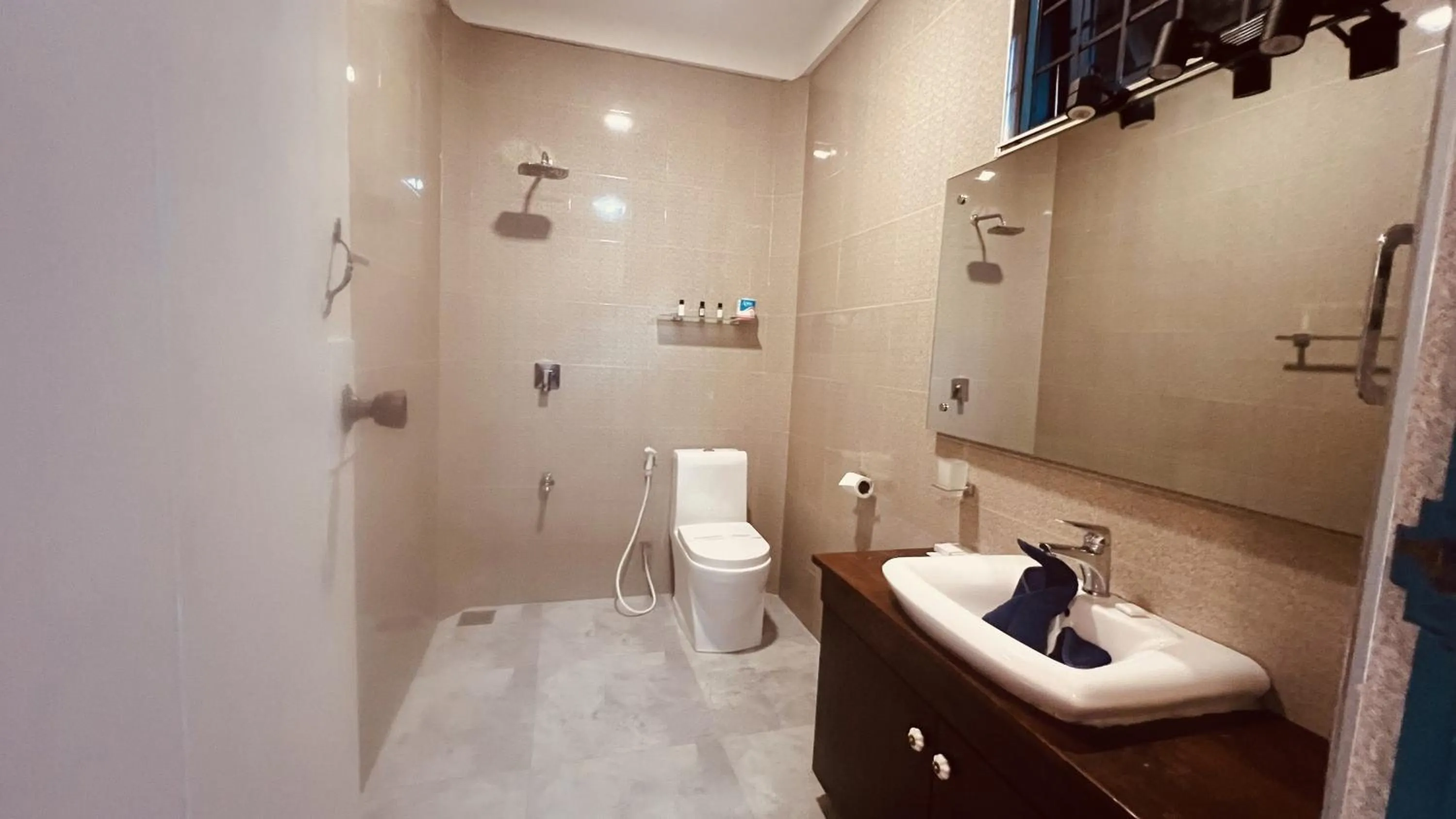 Shower in Gomez Place