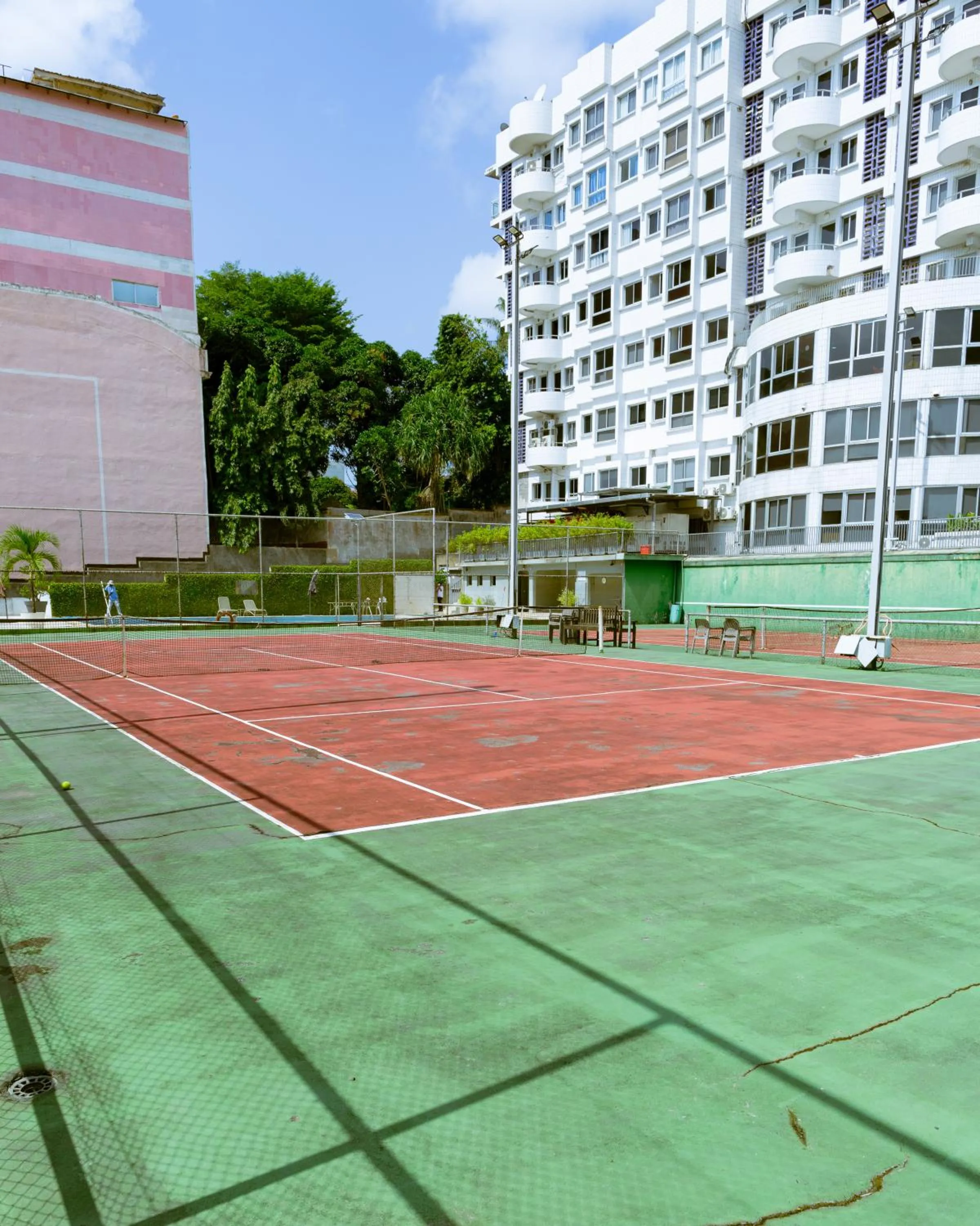 Day in Résidences Les Hauts de l'Indenié