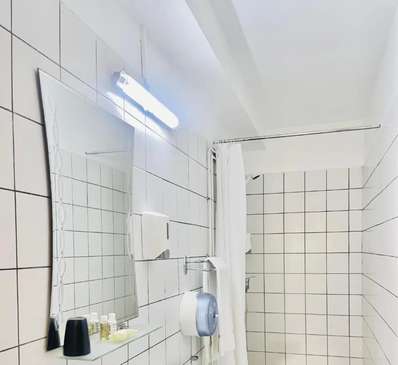 Shower in Résidences Les Hauts de l'Indenié