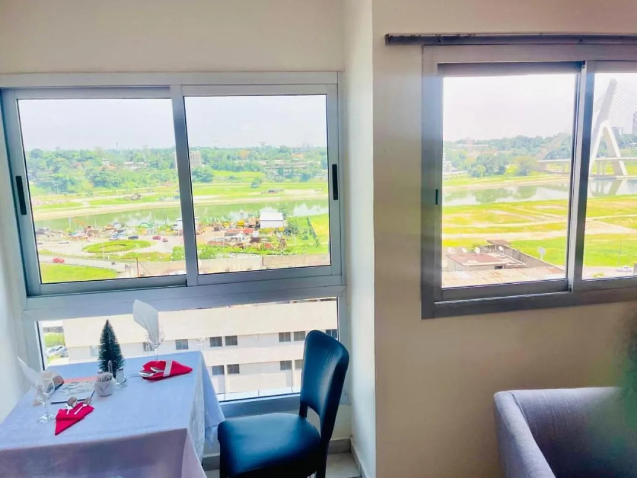 Restaurant/places to eat in Résidences Les Hauts de l'Indenié