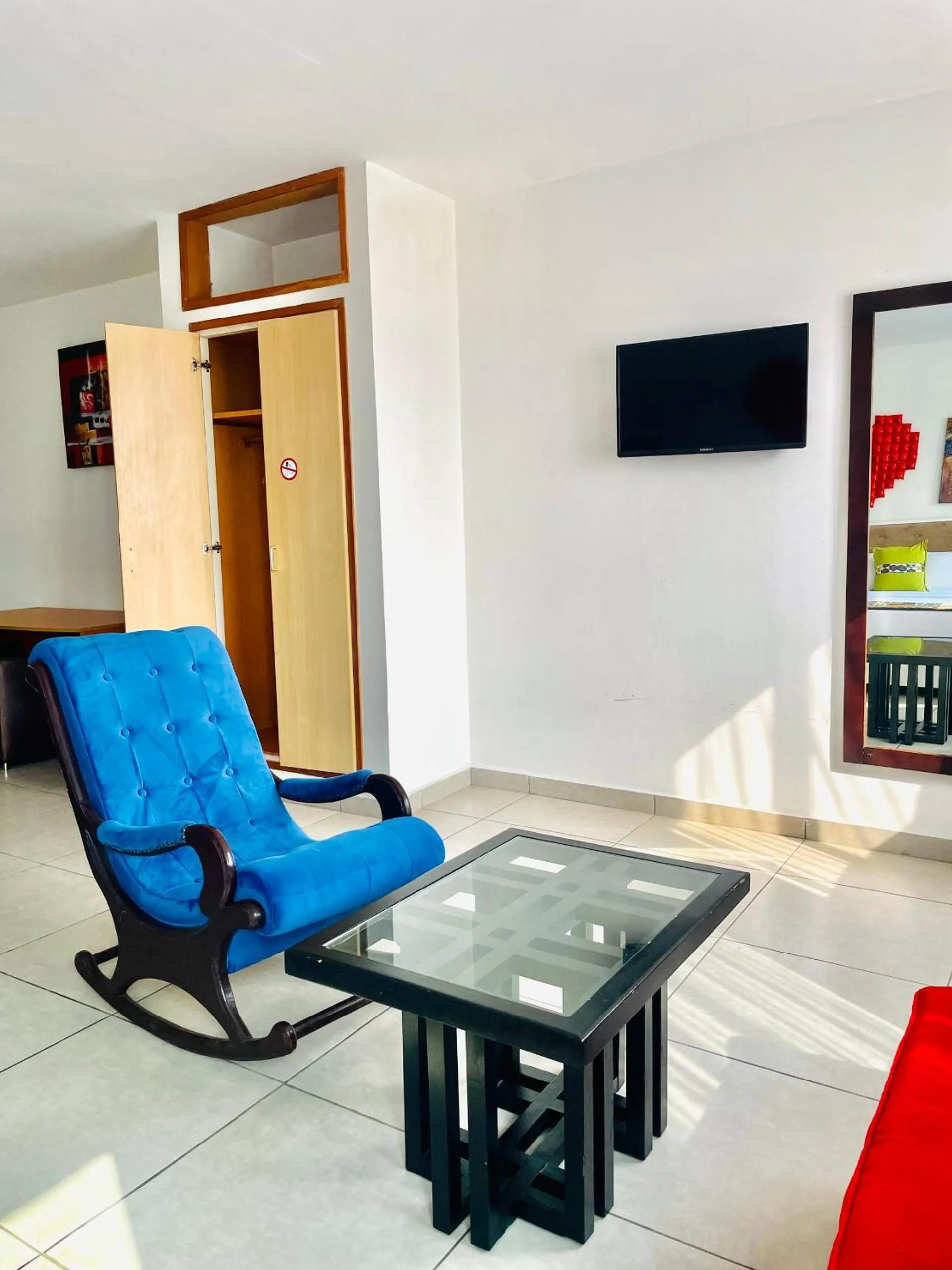 TV and multimedia in Résidences Les Hauts de l'Indenié