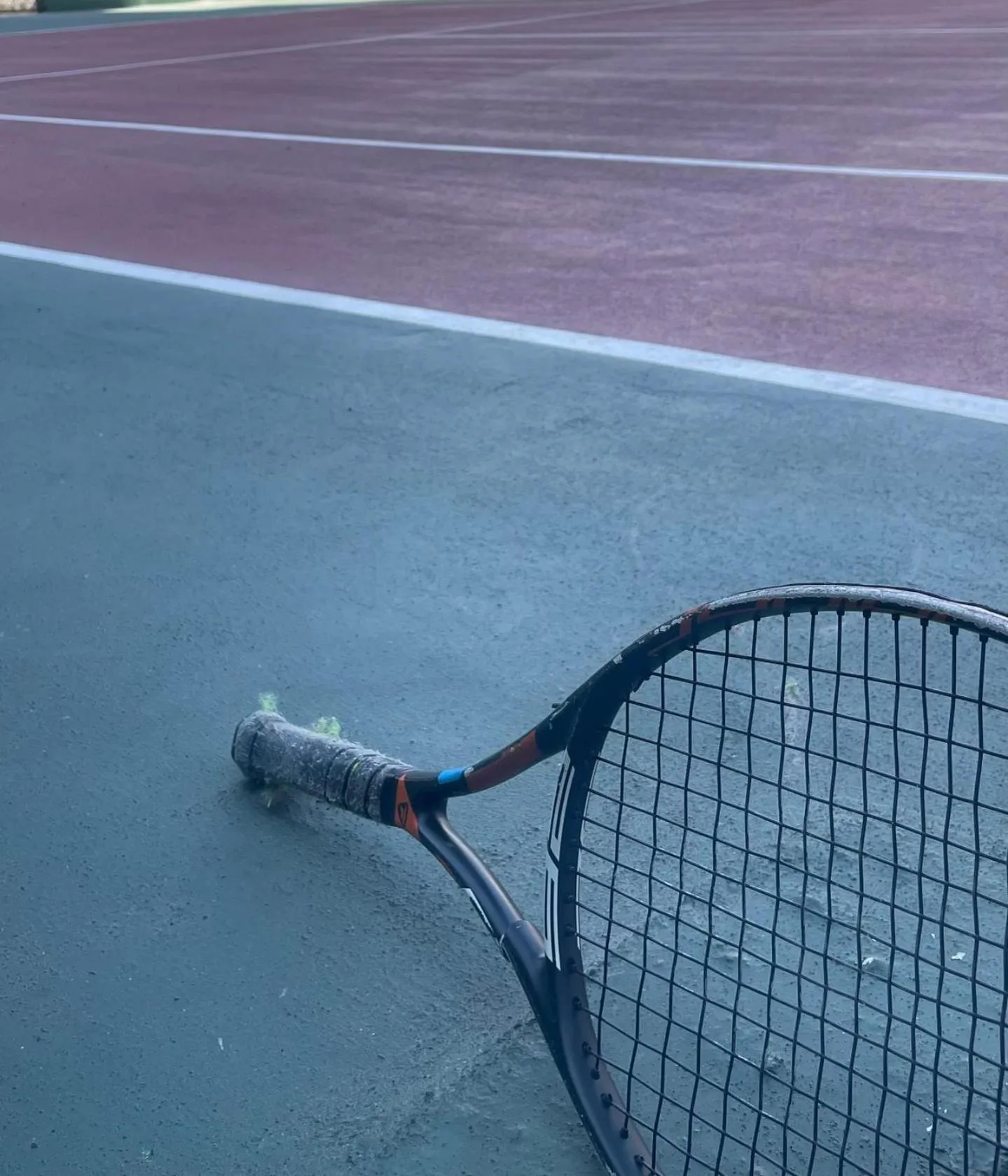 Tennis court in Résidences Les Hauts de l'Indenié