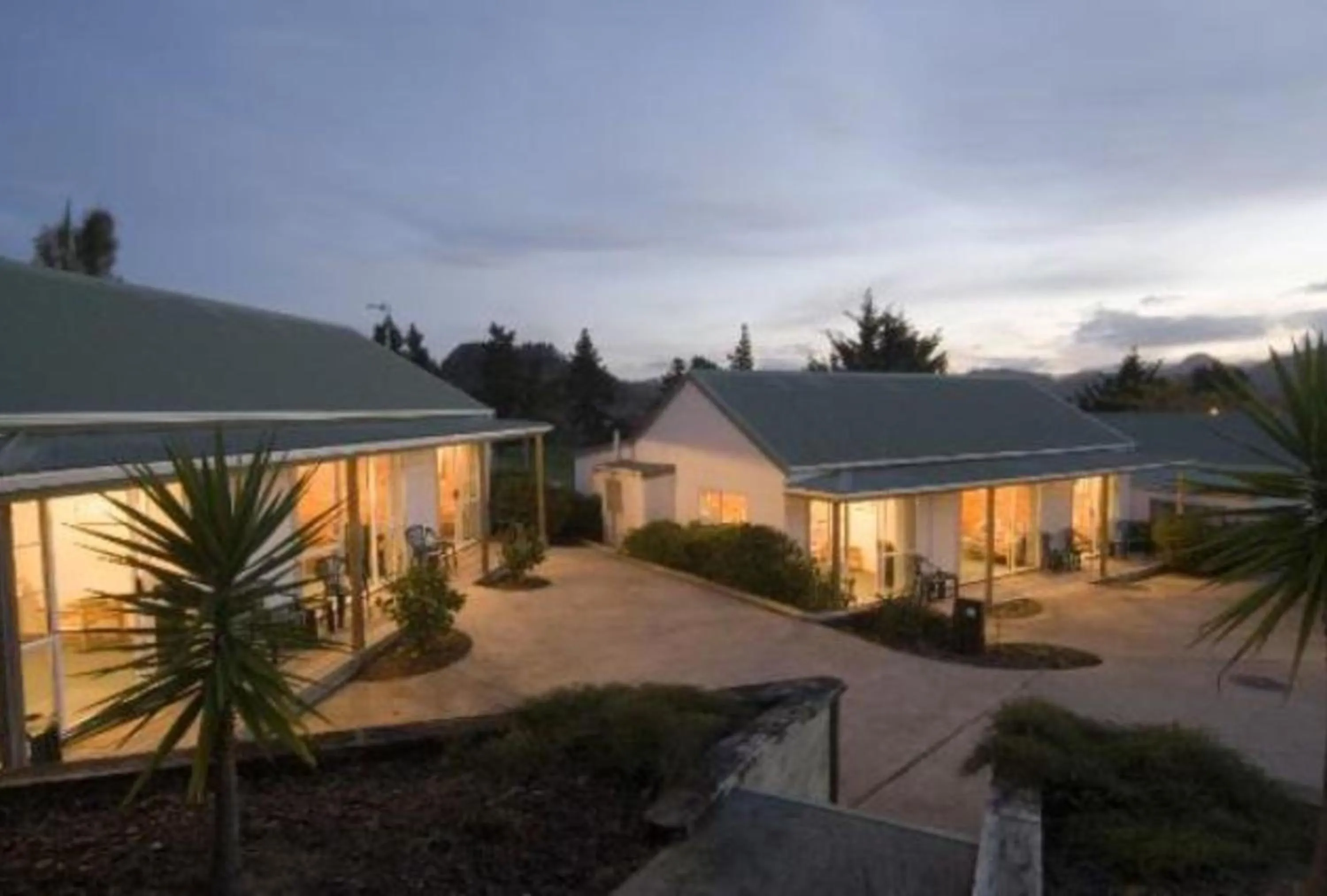 Property building in Pauanui Pines Motor Lodge