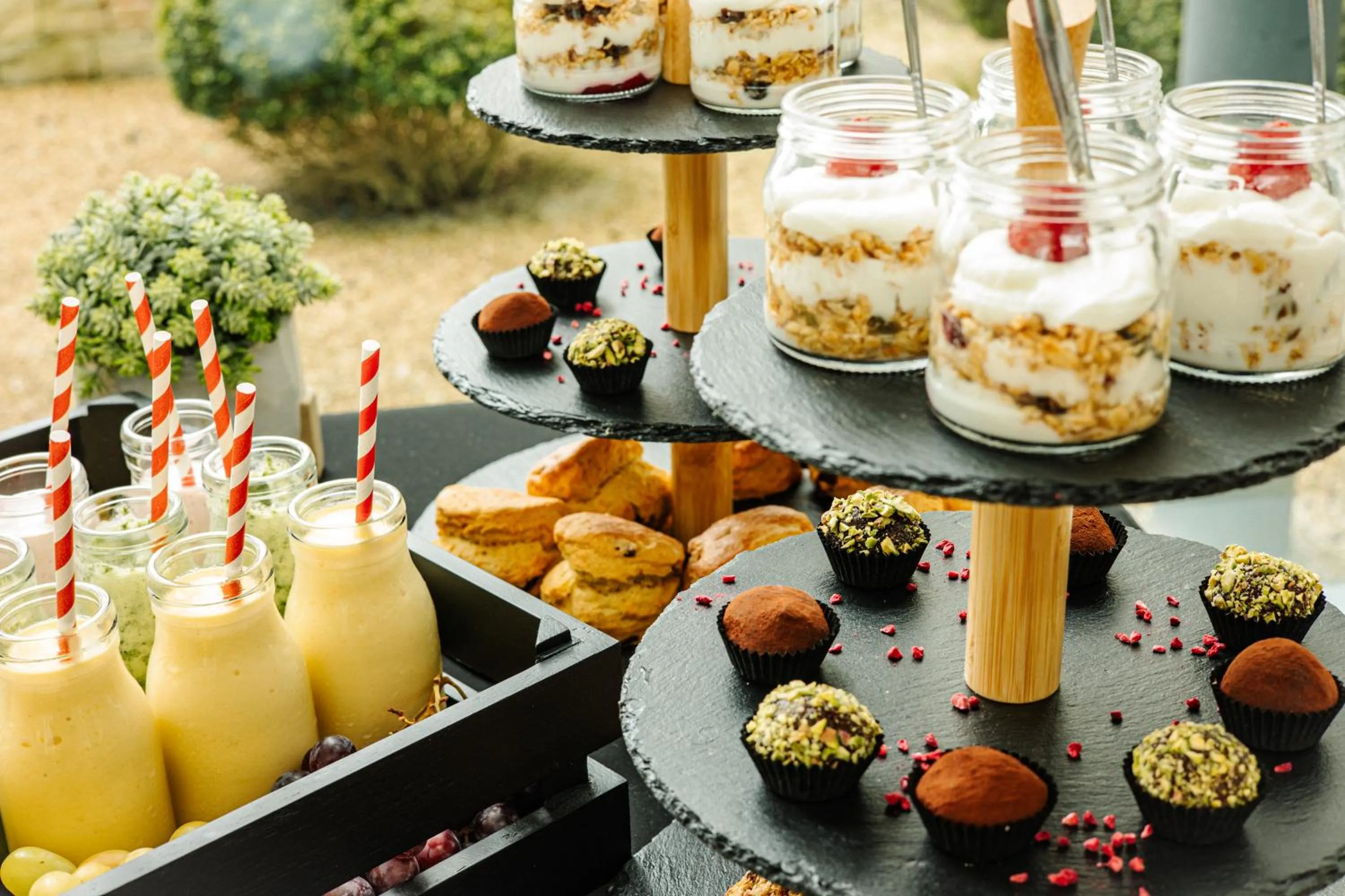 Food and drinks in Hodson Bay Hotel